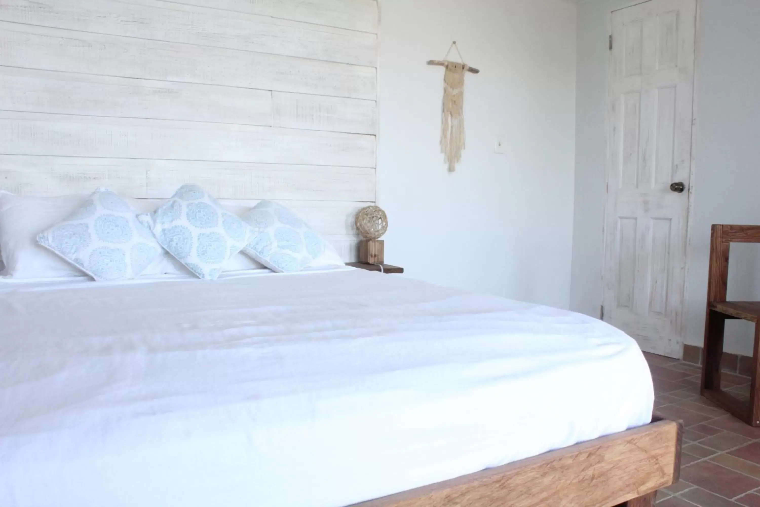 Queen Room with Sea View in Bird Island Bungalows Queen Room with Sea View in Bird Island Bungalows