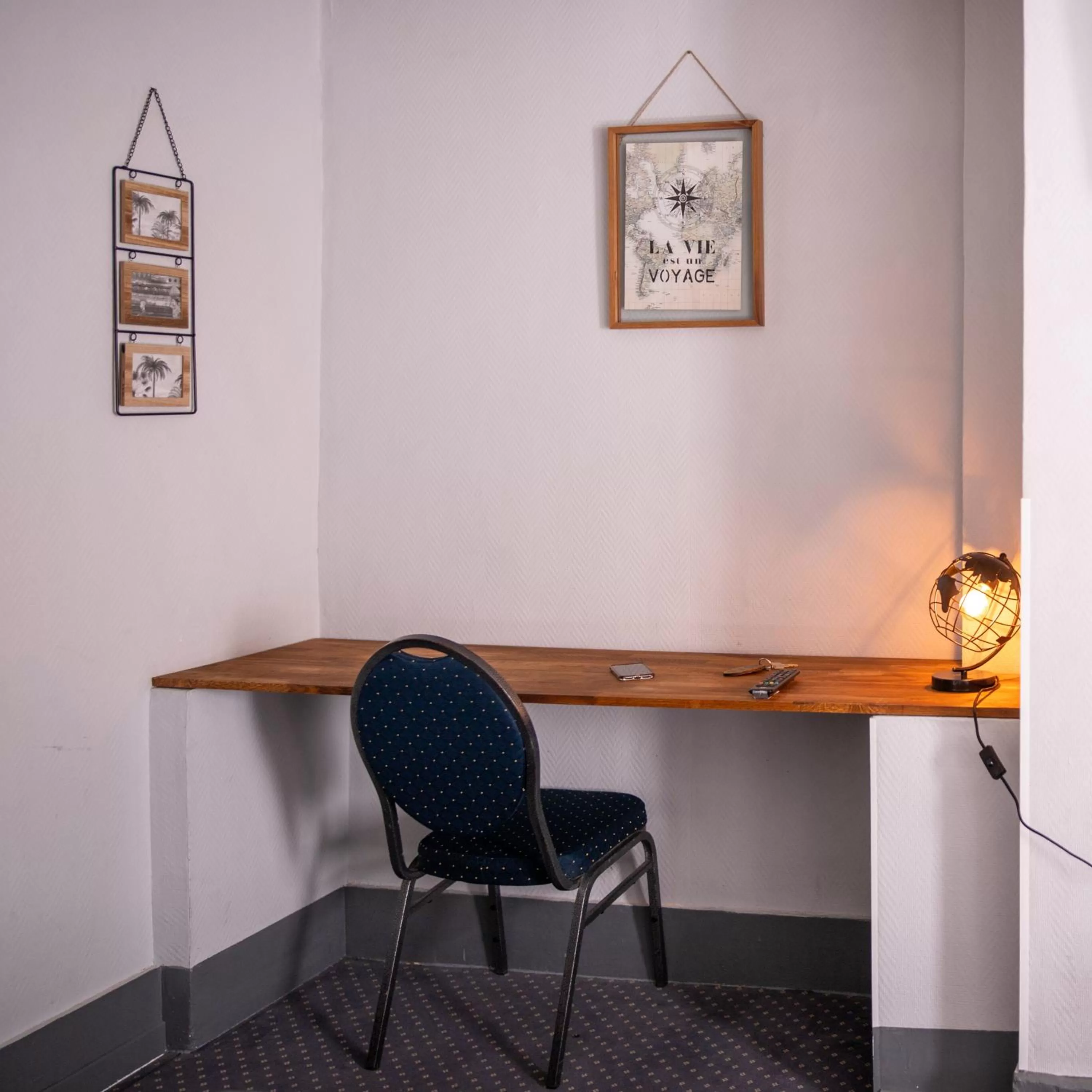 hair dresser in Hotel de Normandie