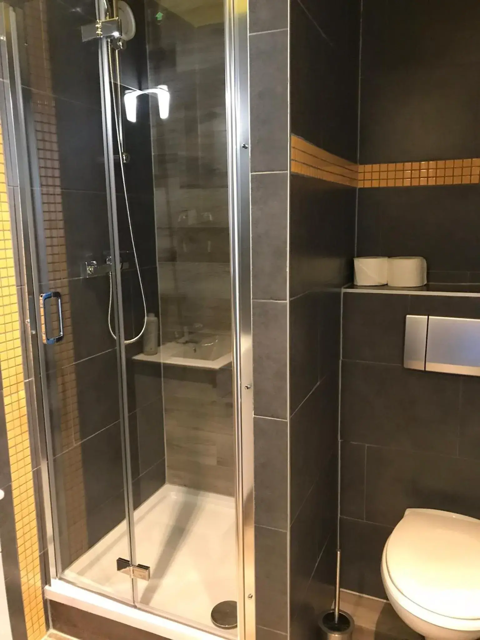 Shower, Bathroom in Grand Hostel Berlin Urban