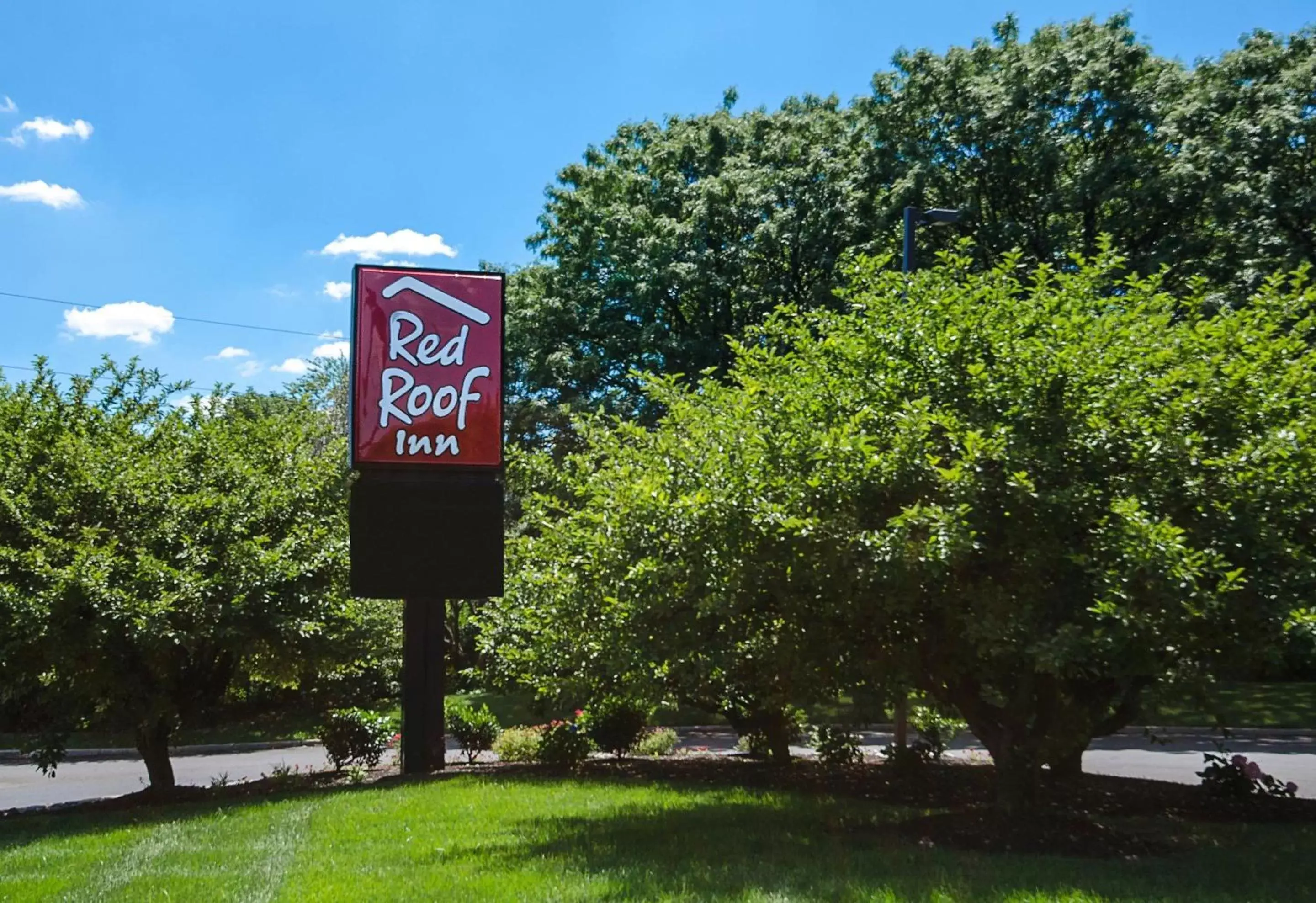 Property building in Red Roof Inn Philadelphia - Trevose