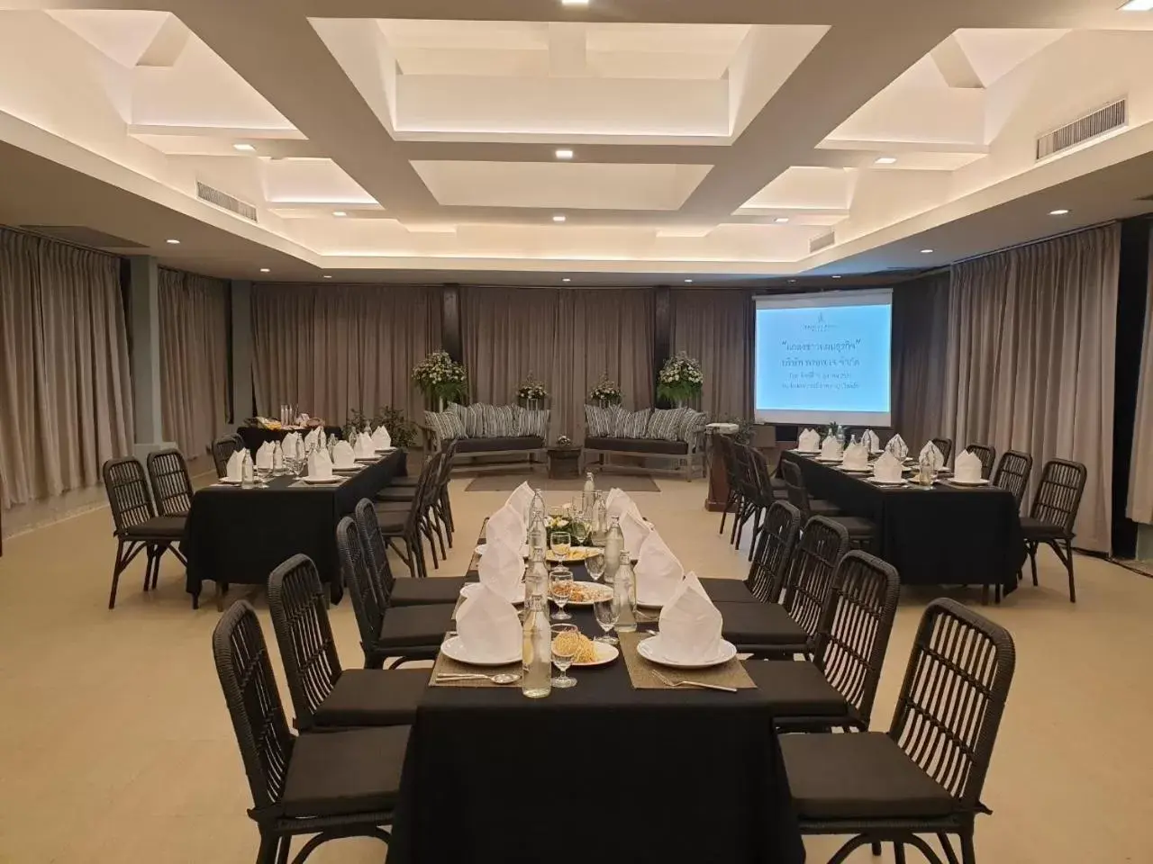 Meeting/conference room, Restaurant/Places to Eat in Krabi La Playa Resort - SHA Plus