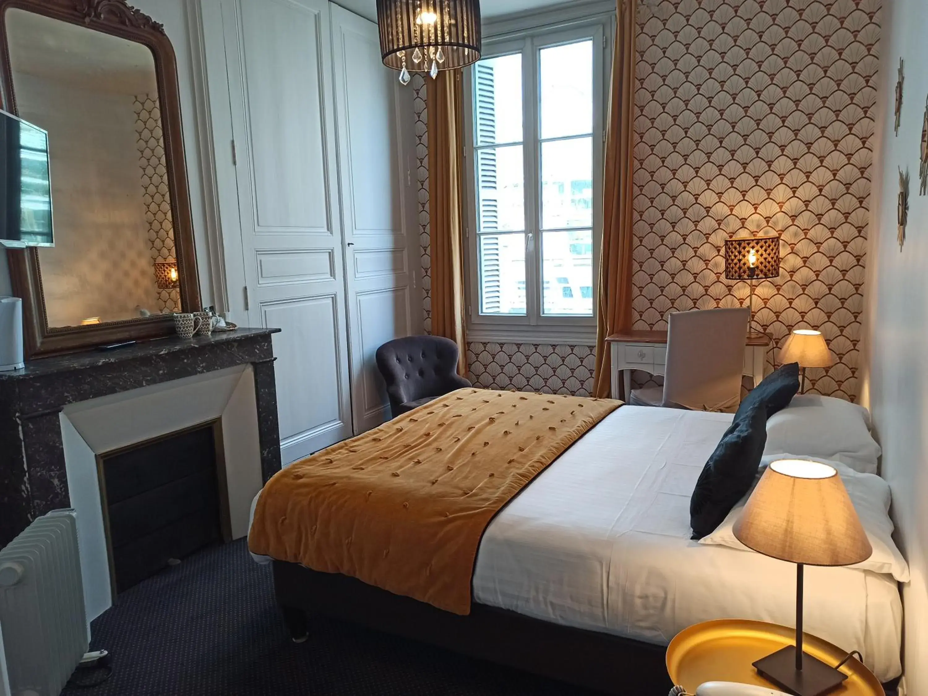 Bed in Hotel Val De Loire