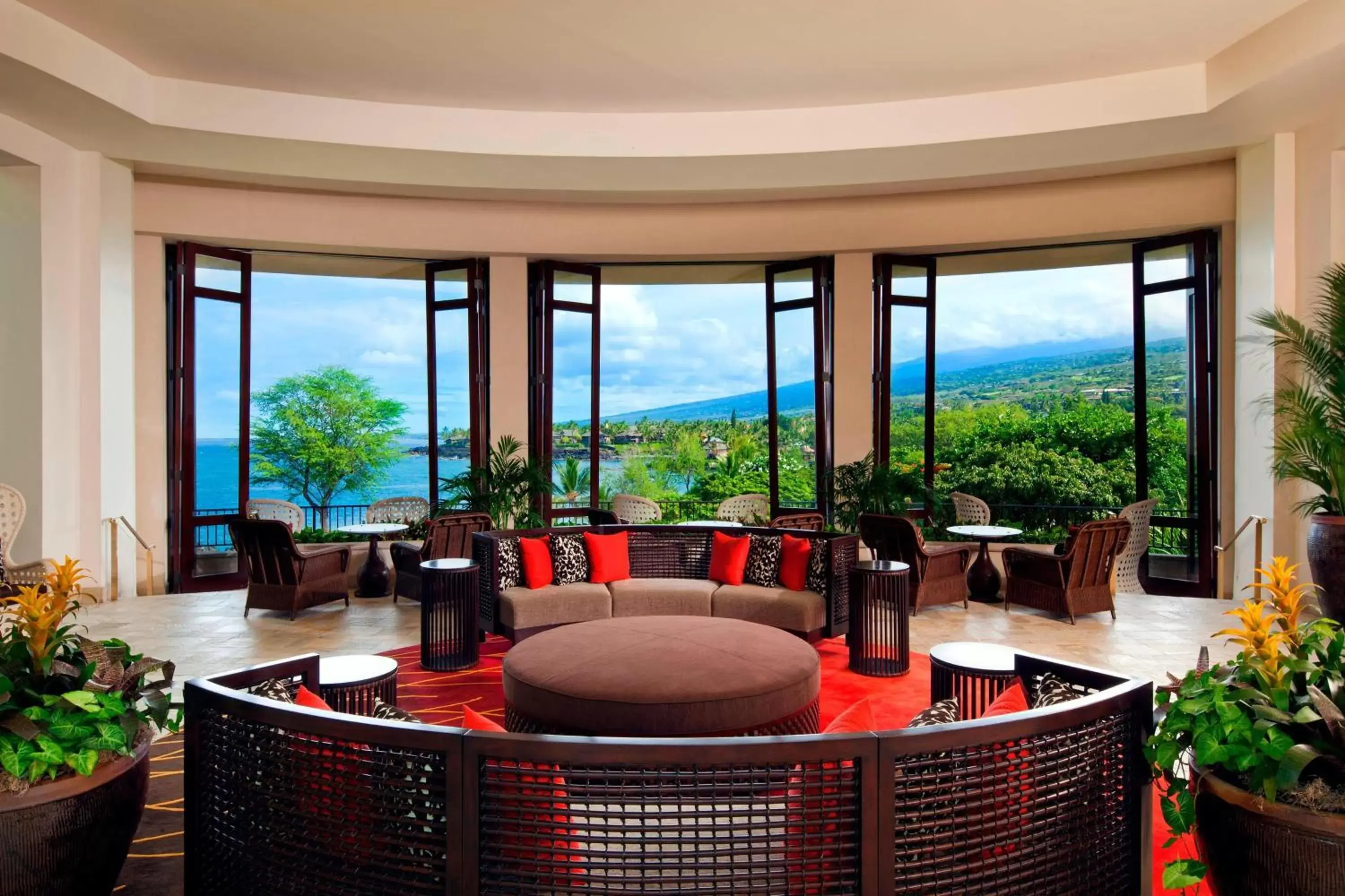 Lobby or reception in Outrigger Kona Resort and Spa