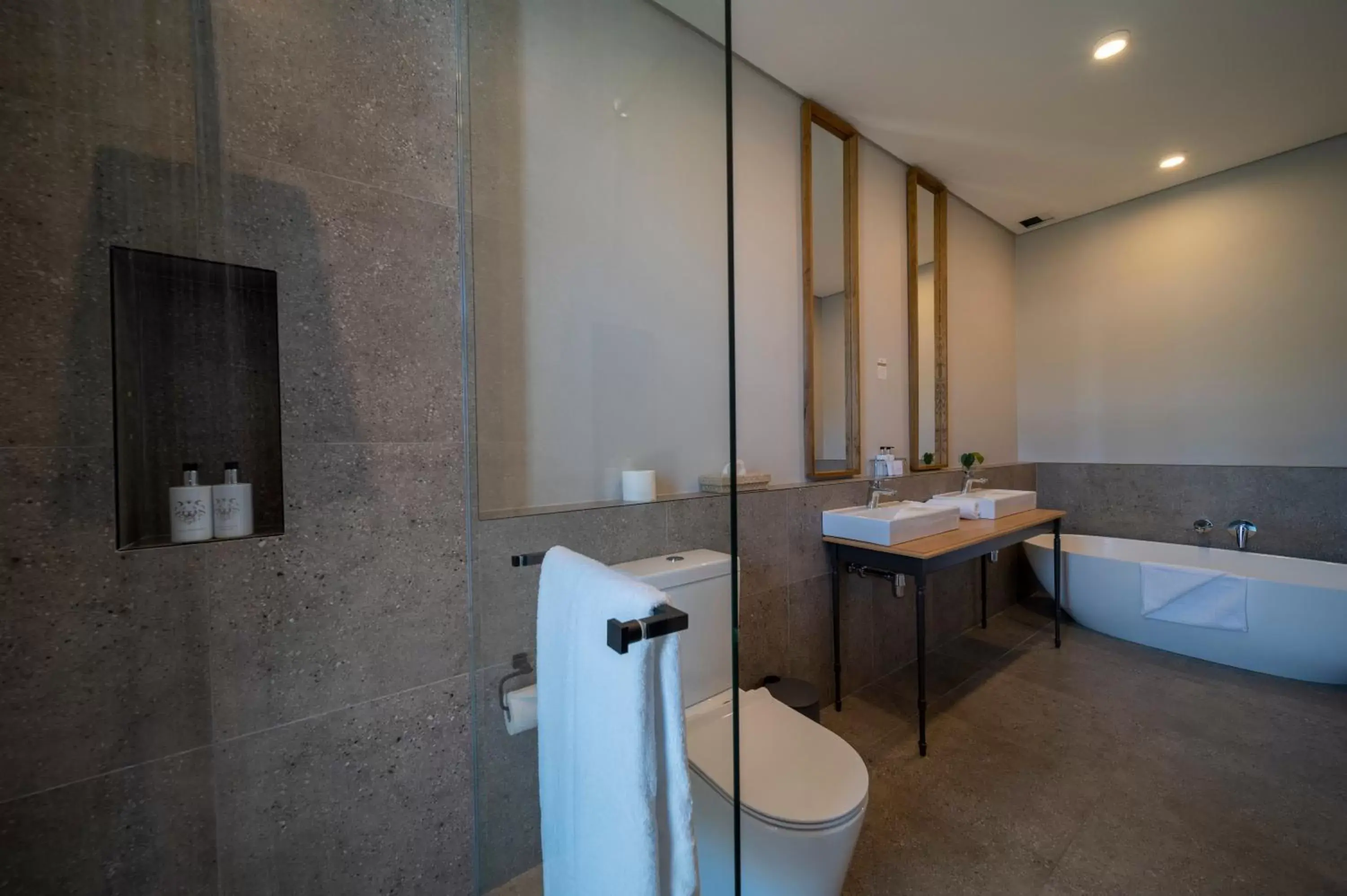 Shower, Bathroom in Kloof Street Hotel - Lion Roars Hotels & Lodges