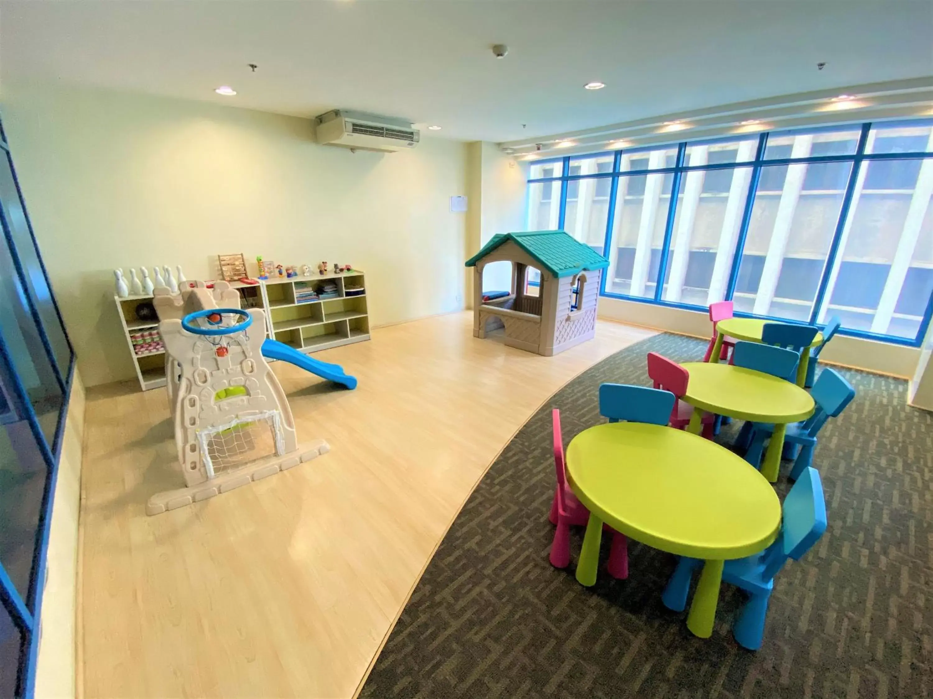 Kids's club, Restaurant/Places to Eat in One Pacific Place Serviced Residences - Multiple Use Hotel