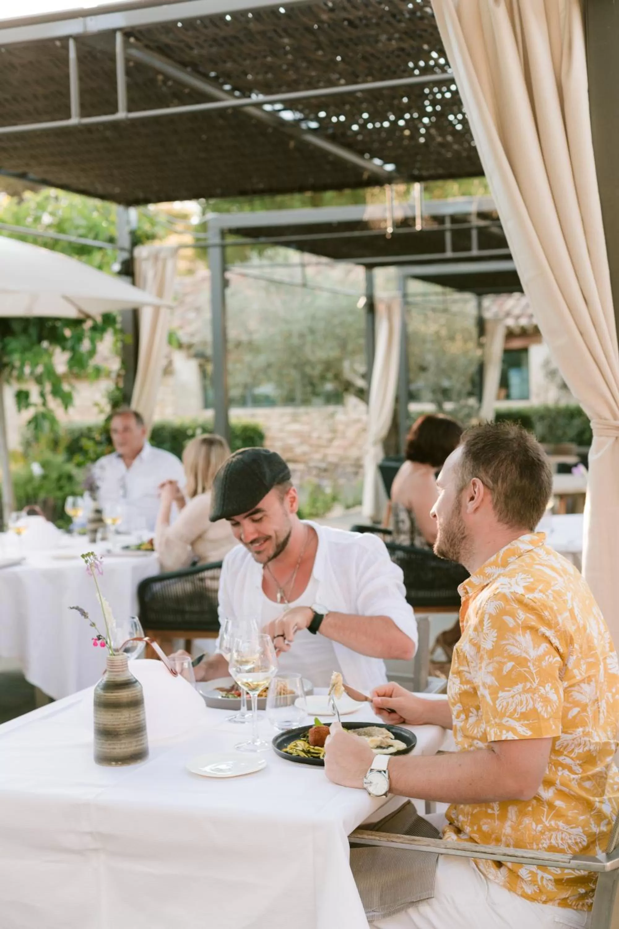 Restaurant/places to eat in Domaine la Pierre Blanche