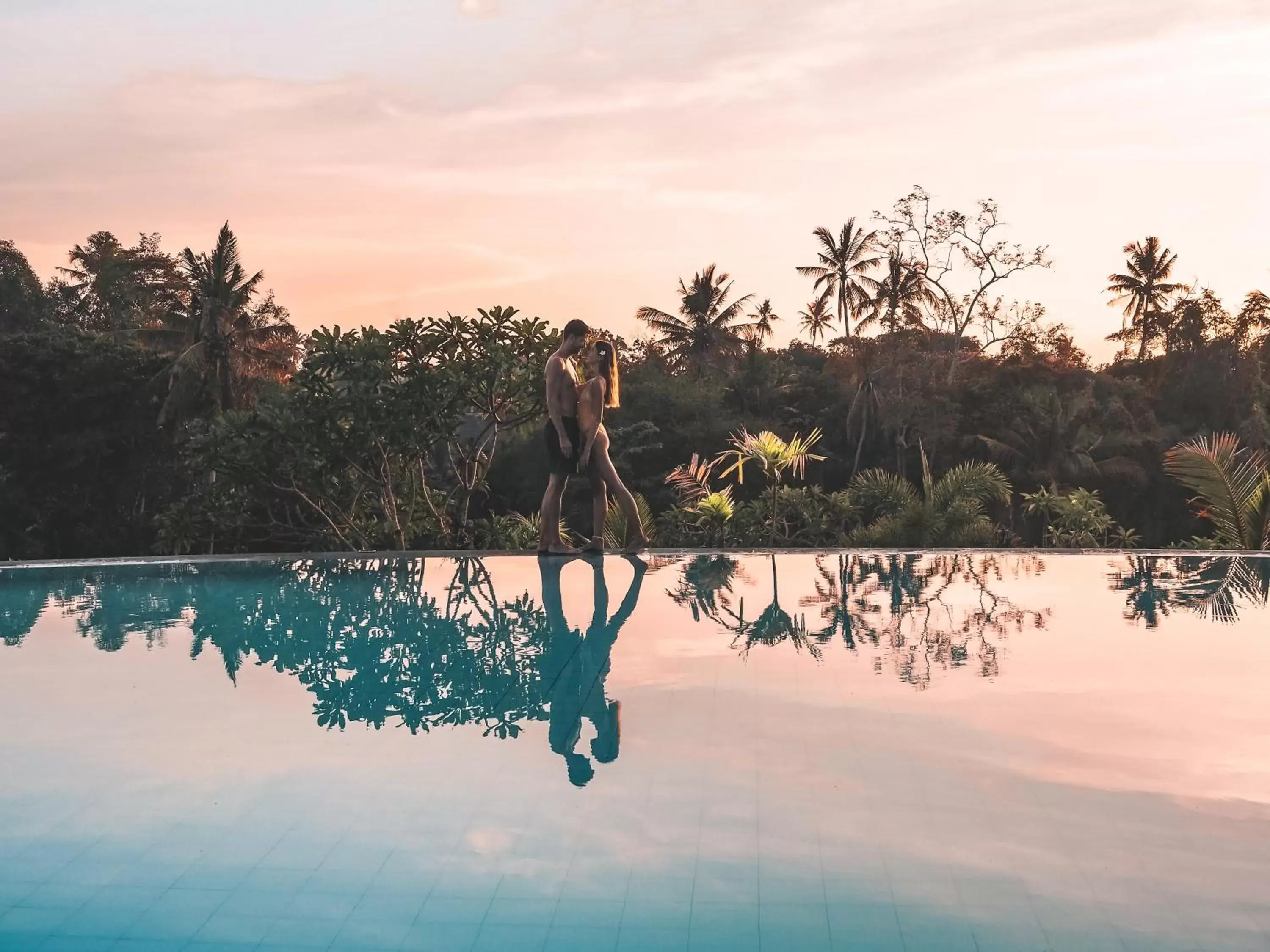 Swimming pool, Sunrise/Sunset in Amatara Royal Ganesha