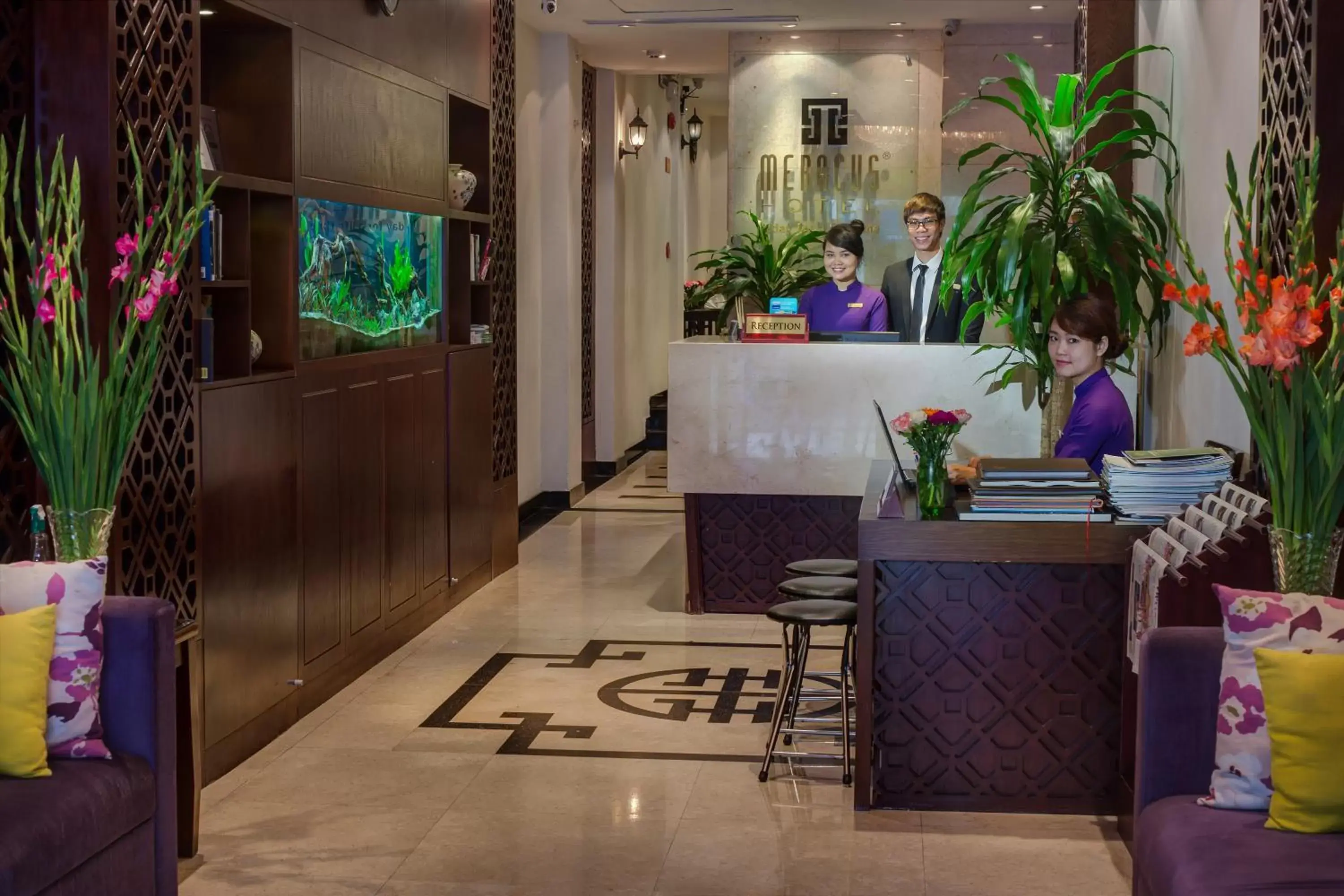 Staff, Lobby/Reception in Mercury Central Hotel Hanoi