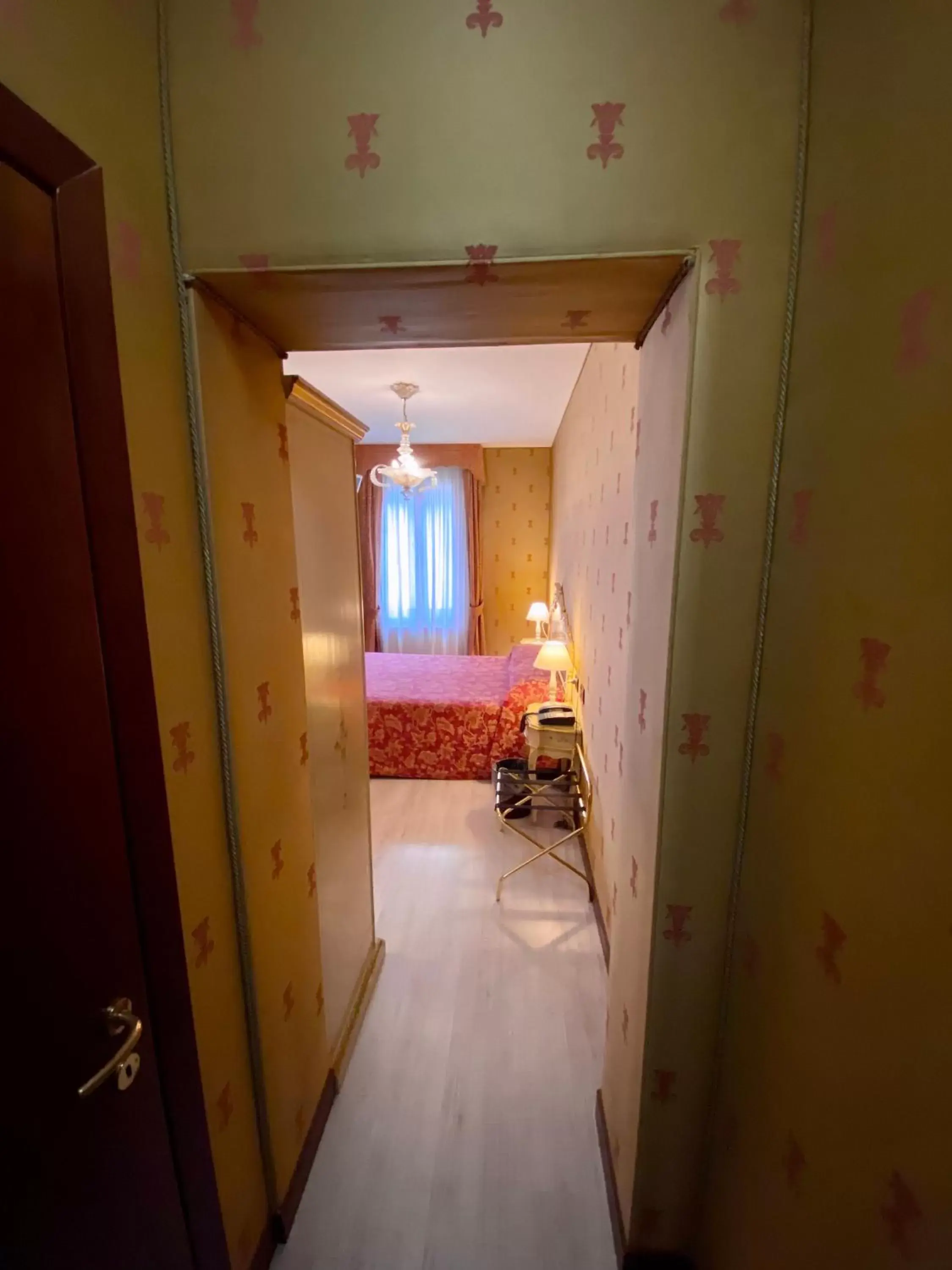 Bedroom in Hotel San Gallo Bedroom in Hotel San Gallo