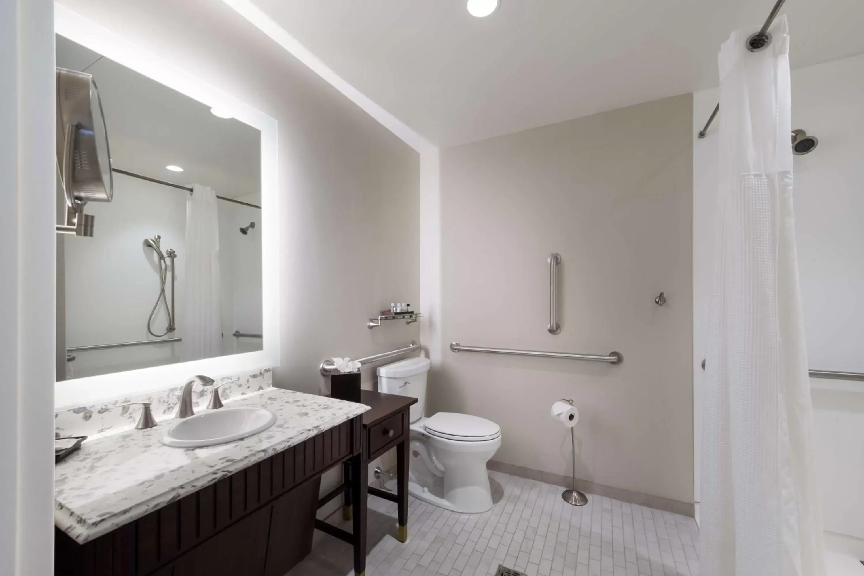 Bathroom in Independence Park Hotel, Premier Collection