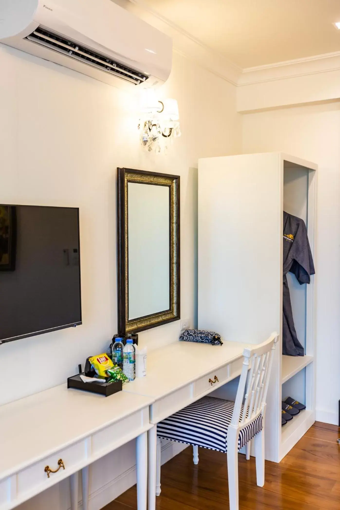 Bedroom, TV/Entertainment Center in Merchant Villa- SHA Extra Plus