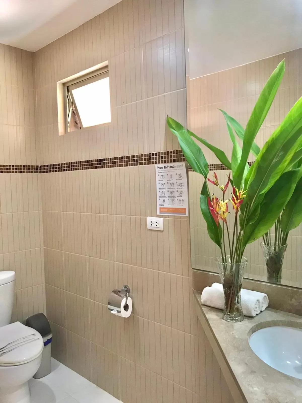 Toilet in Corto del Mar Hotel