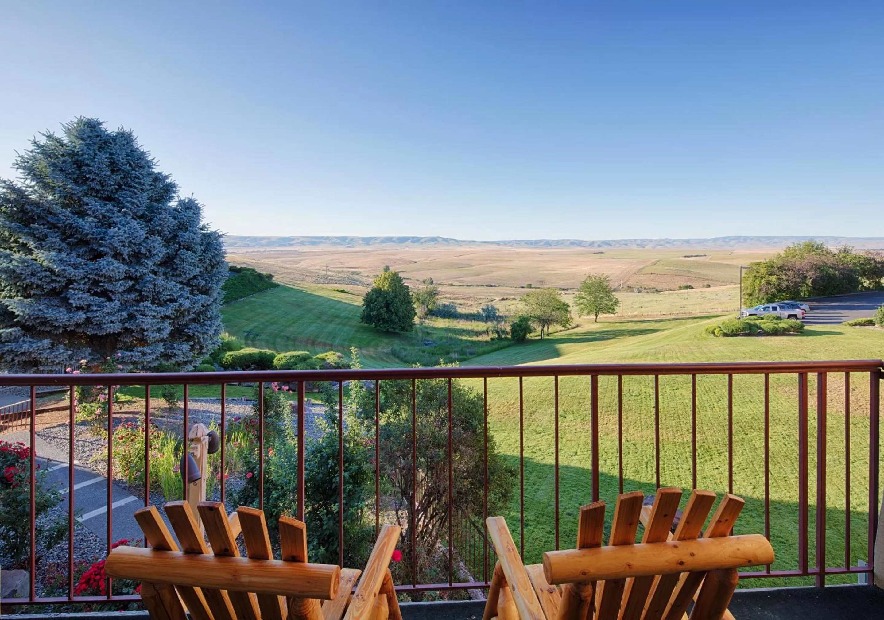 Garden view in Red Lion Hotel Pendleton