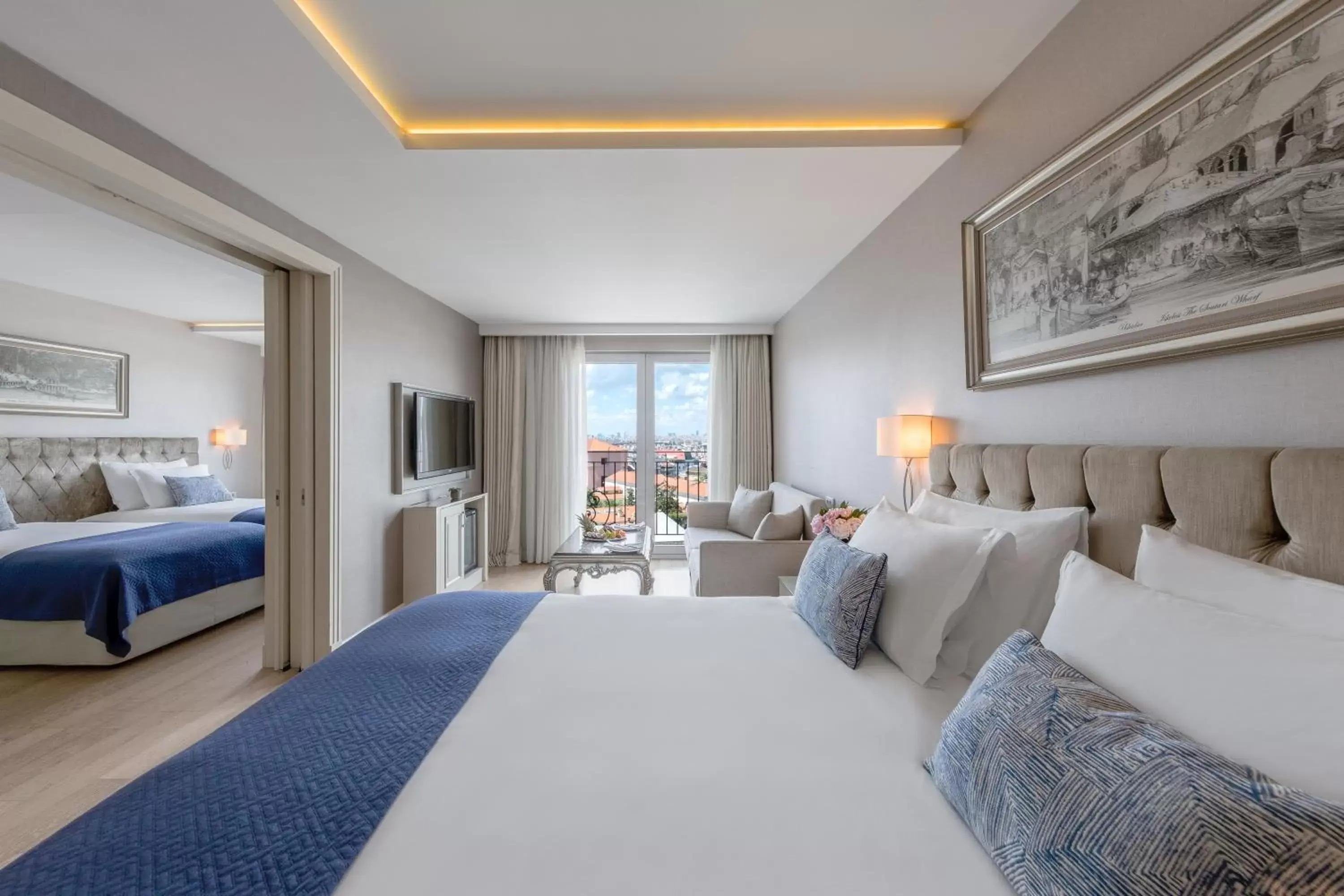 Living room, Bed in CVK Taksim Hotel Istanbul