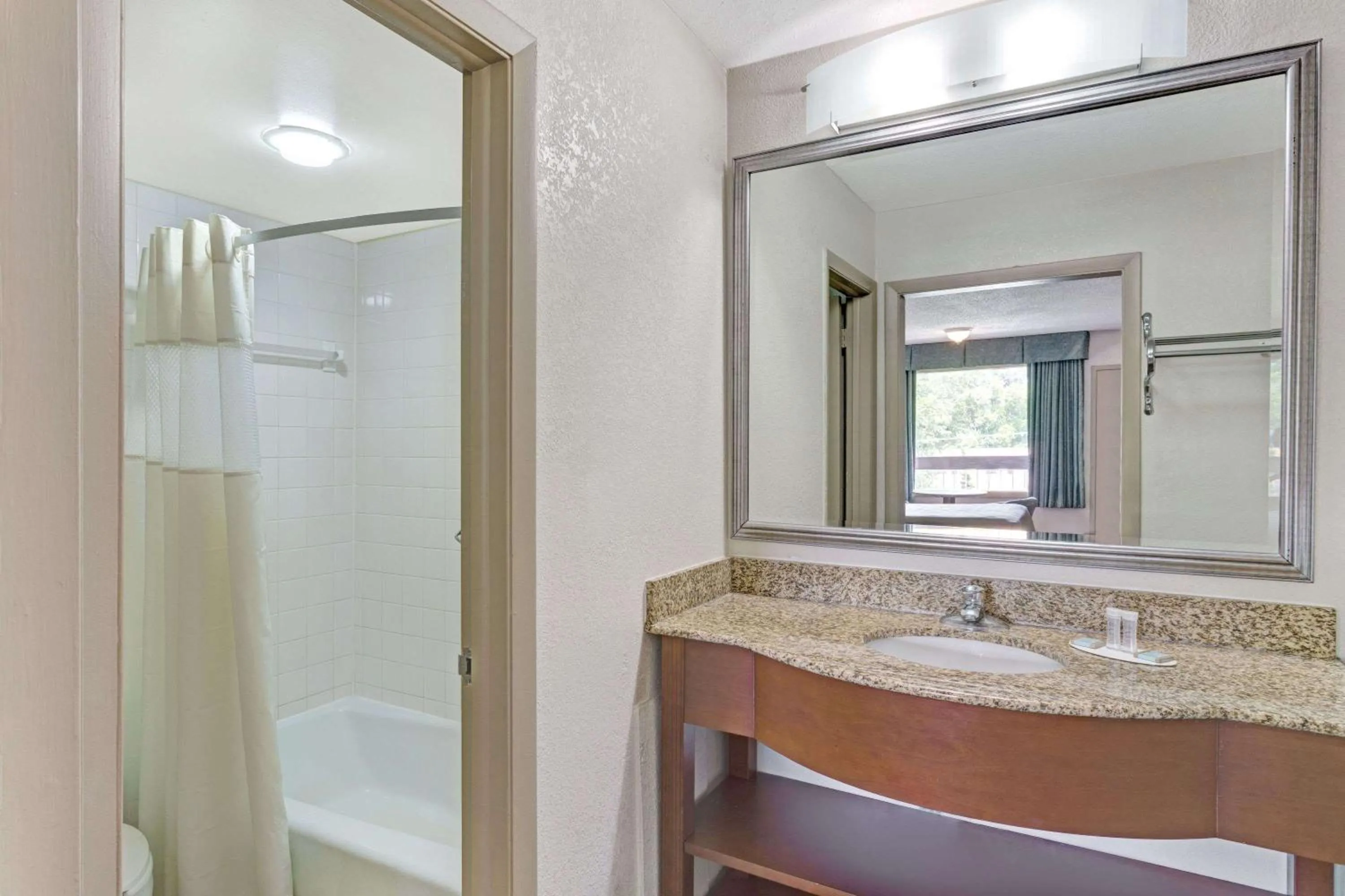Bathroom in Travelodge by Wyndham Williamsburg Colonial Area