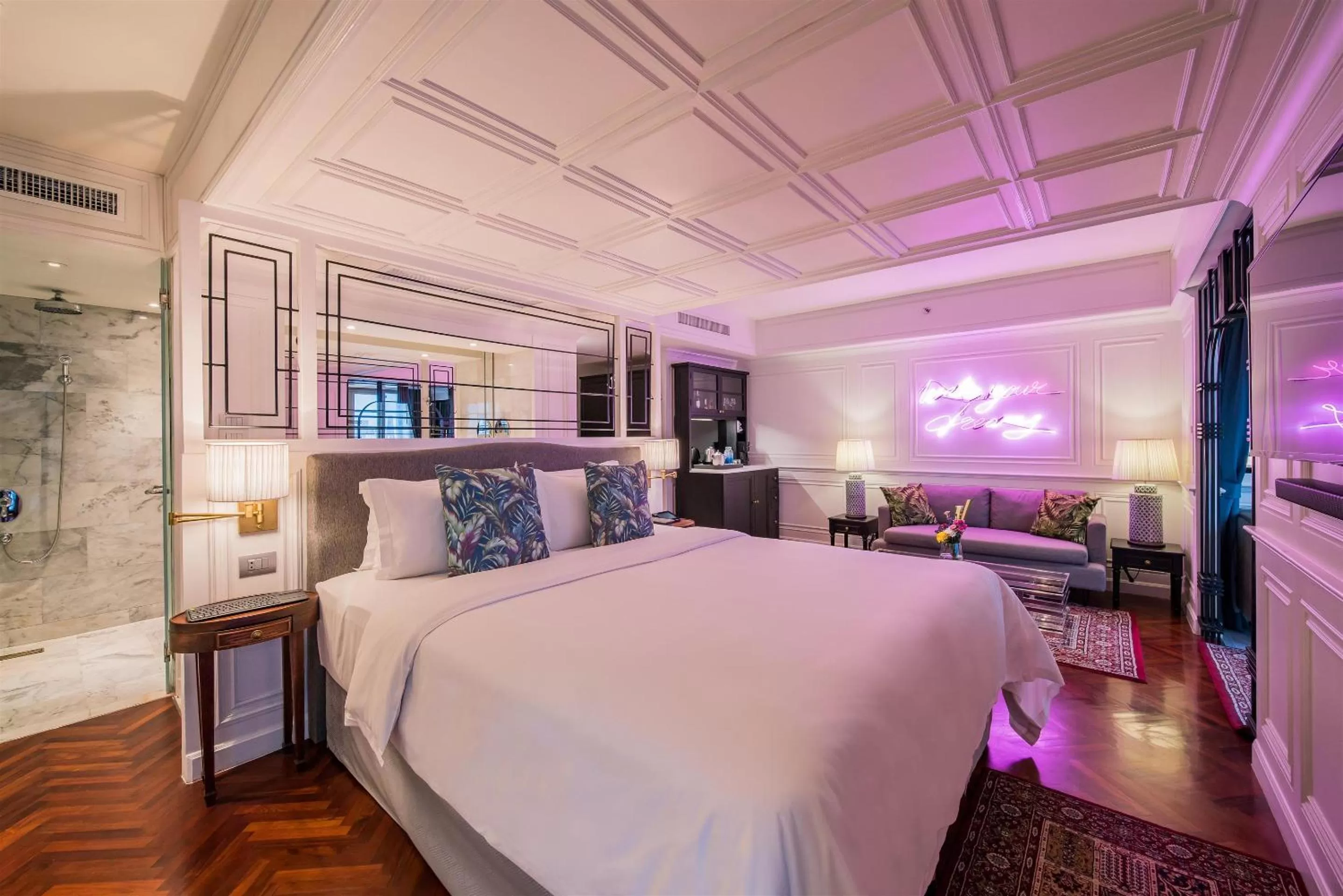 Bedroom, Bed in Akara Hotel