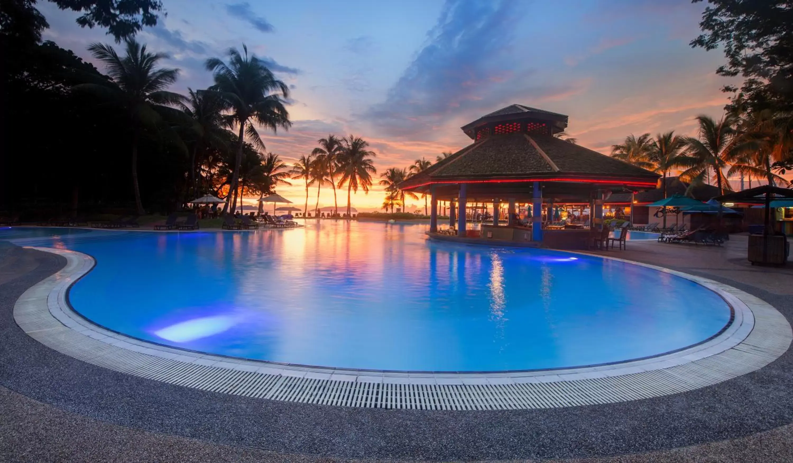 Property building, Sunrise/Sunset in The Pacific Sutera
