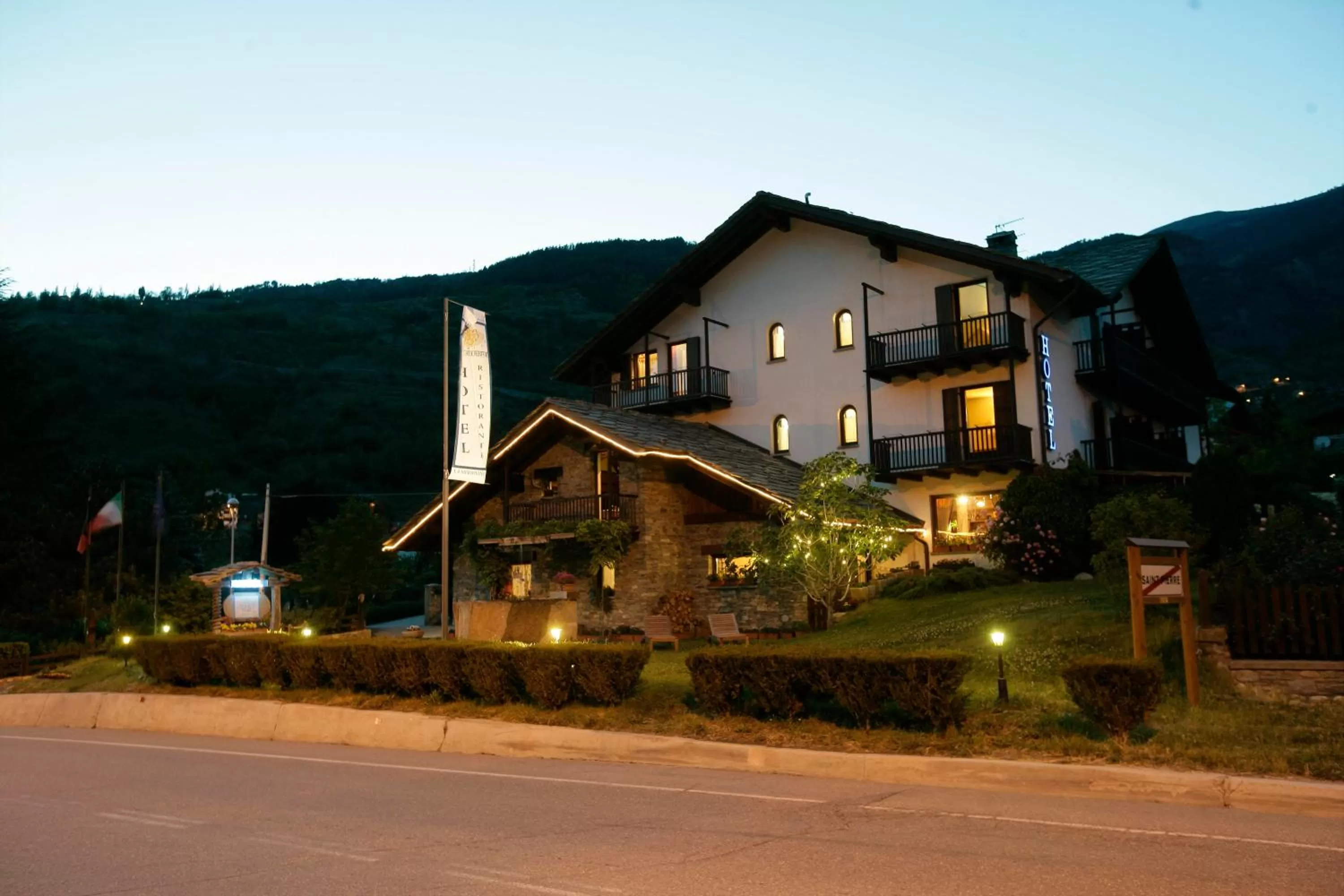 Property building in Hotel Chalet La Meridiana