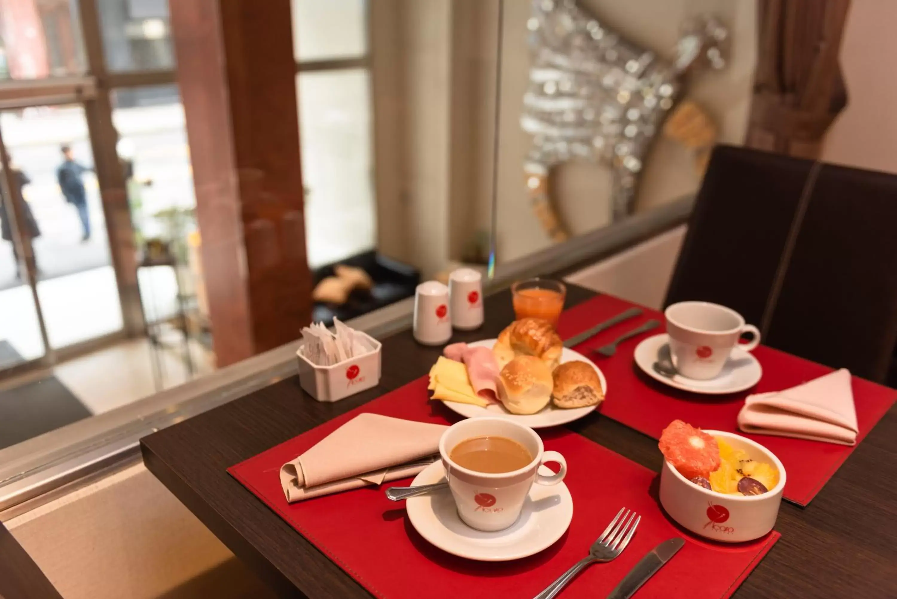 Breakfast, Restaurant/Places to Eat in Icaro Suites