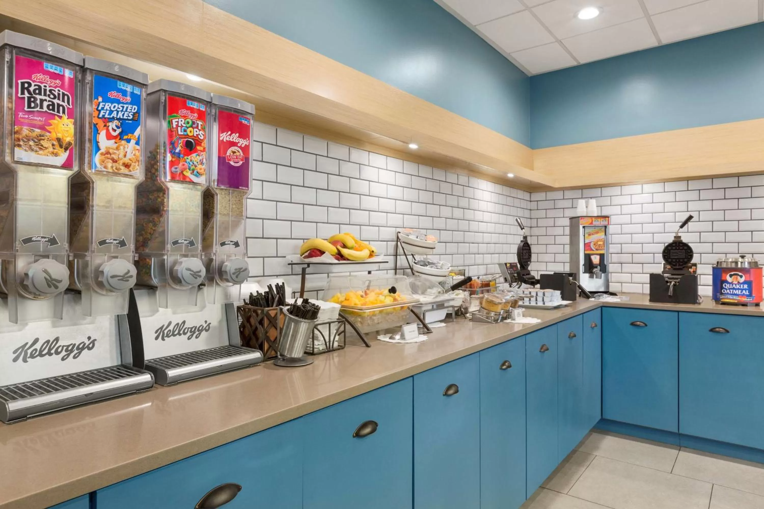 Restaurant/places to eat, Kitchen/Kitchenette in Country Inn & Suites by Radisson, Summerville, SC