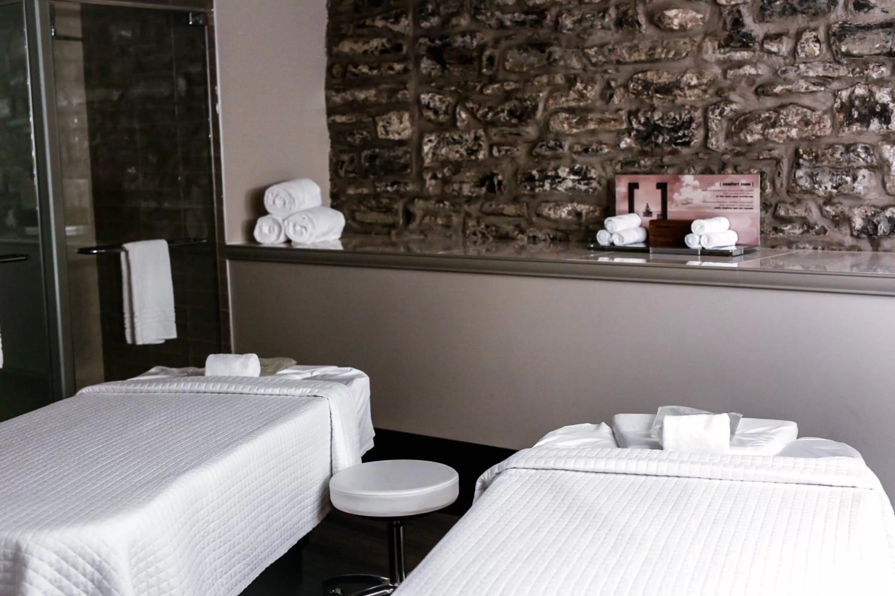 Massage, Bed in William Gray by Gray Collection