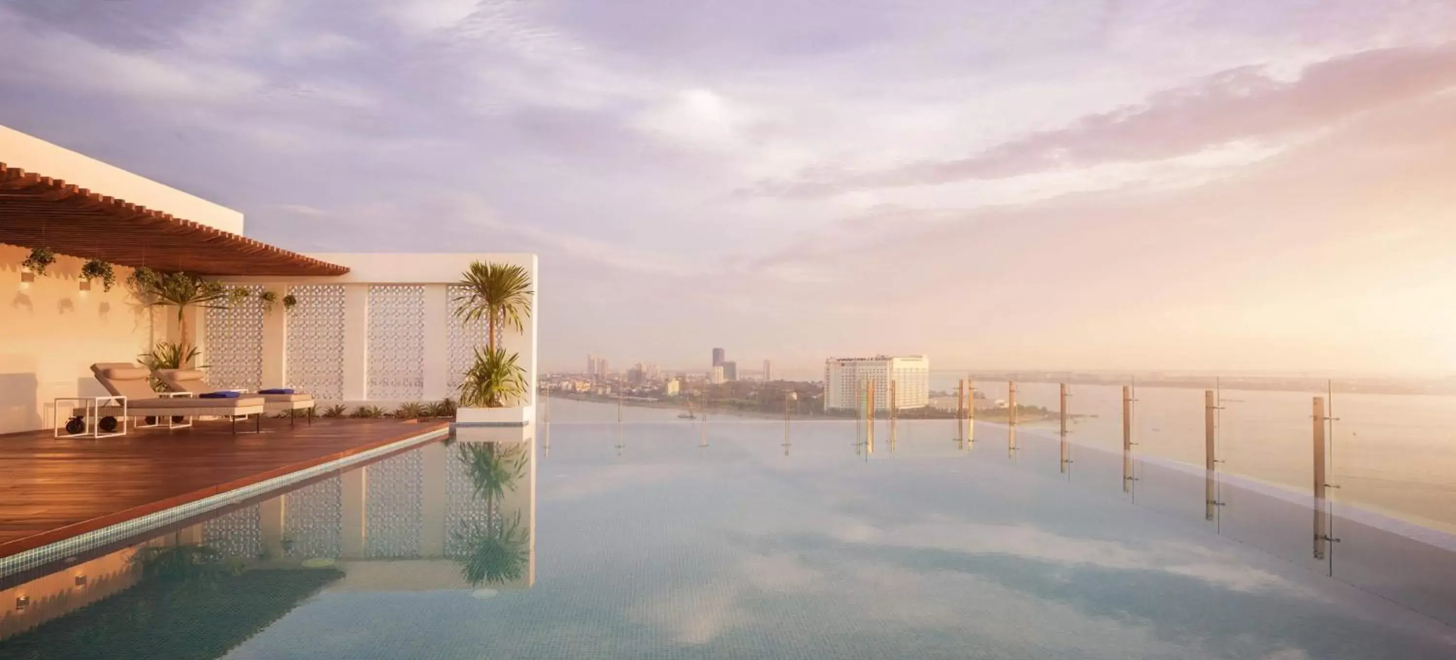 Swimming Pool in Hotel Emion Phnom Penh