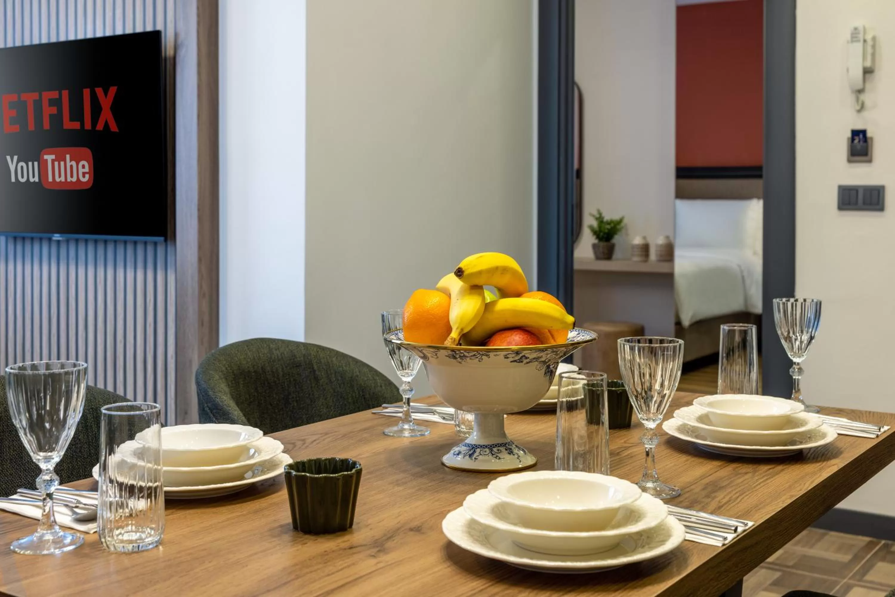 TV and multimedia in BayMari Suites City Life