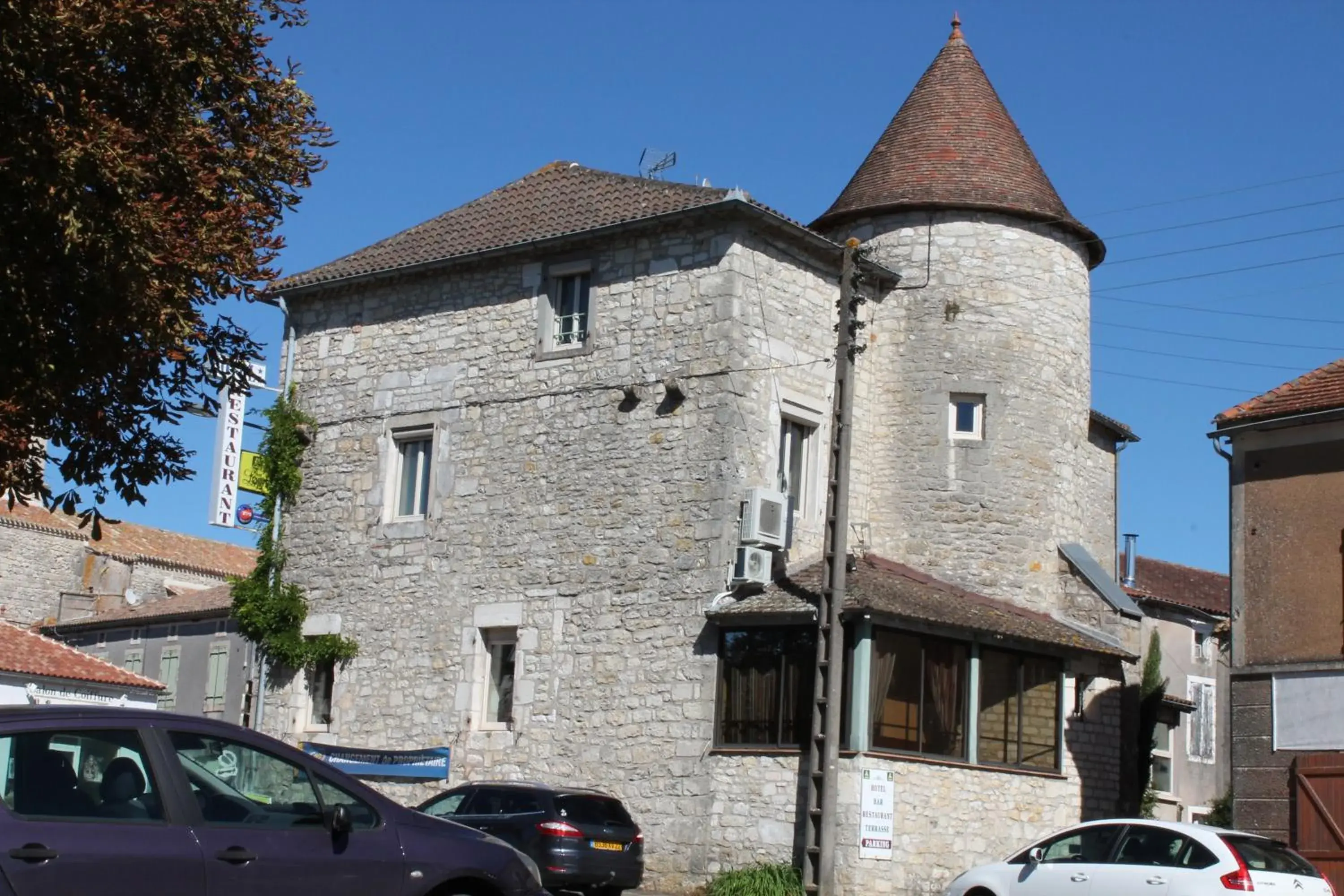 Property Building in Logis Auberge de la Tour