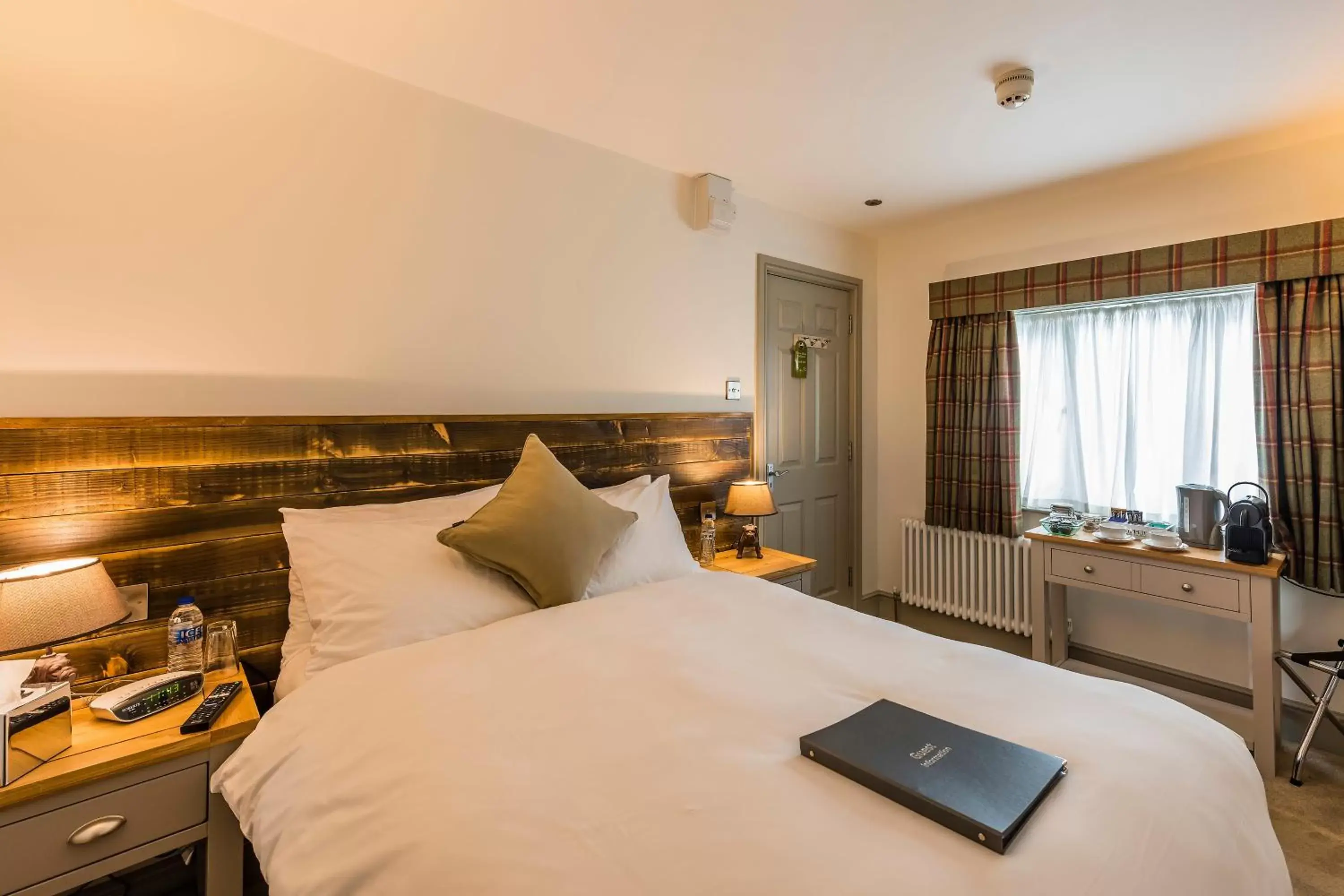 Superior Double Room in The Rodney