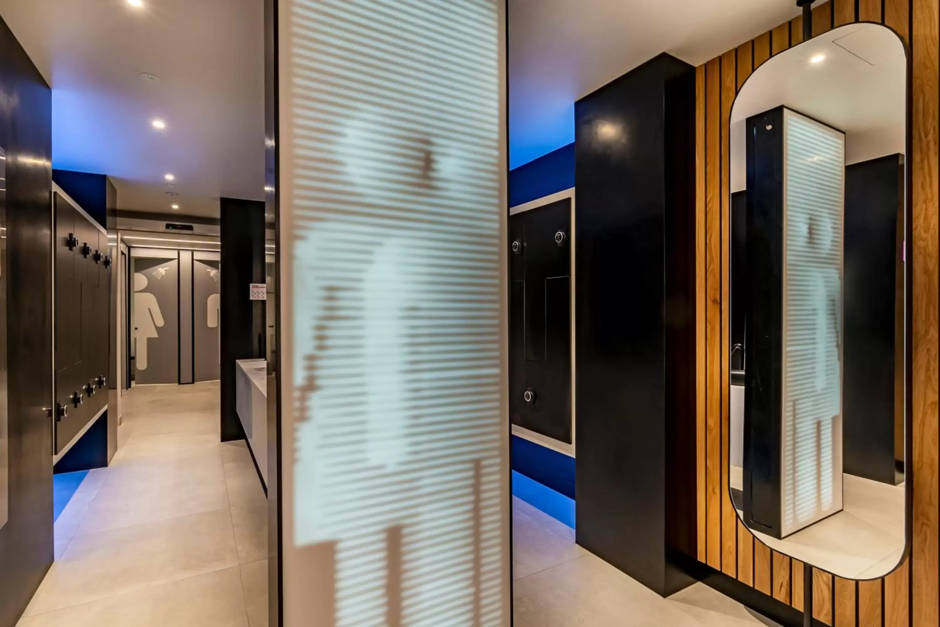 Fitness centre/facilities in YOTEL Porto