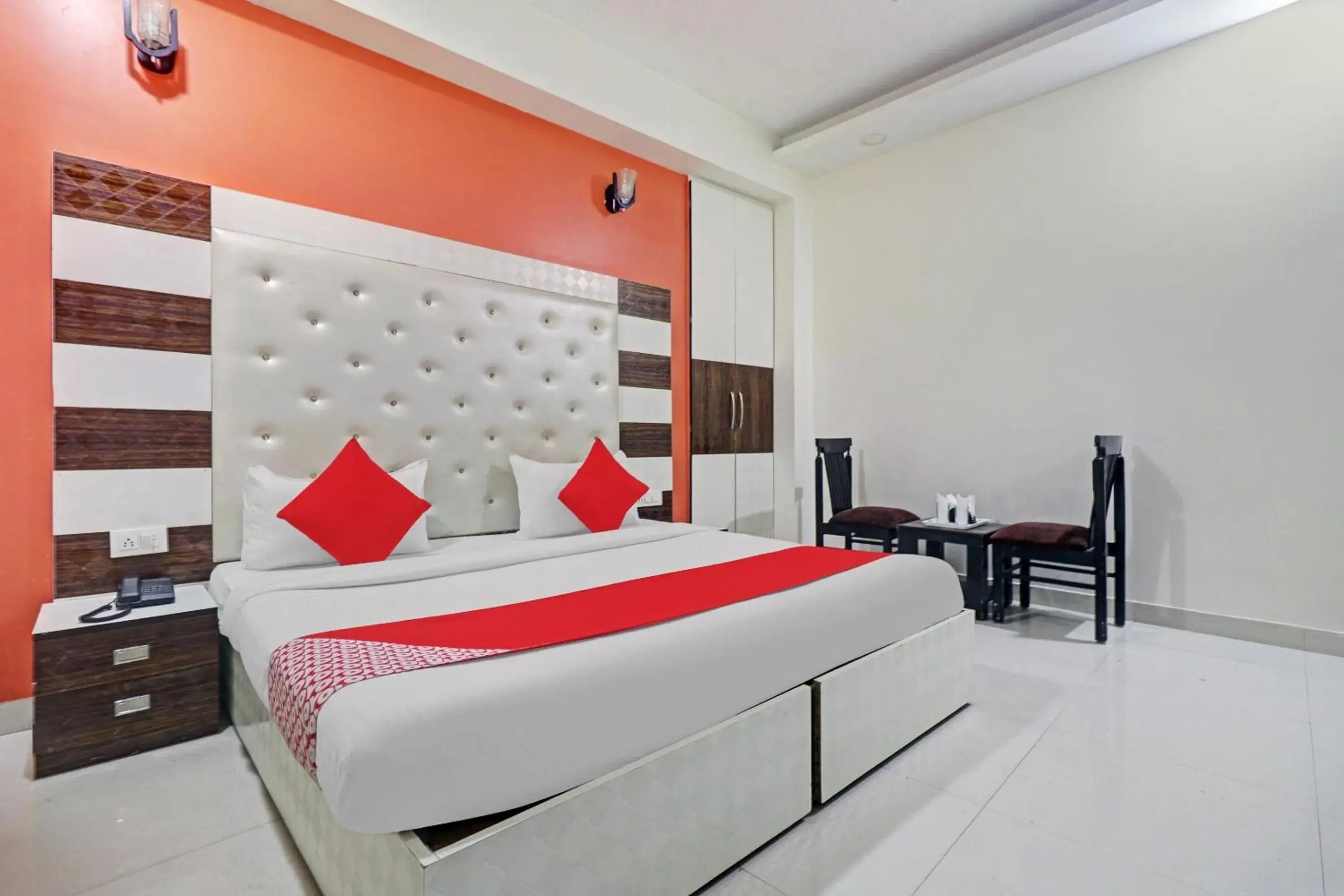 Bedroom, Bed in Flagship 12675 Star Inn
