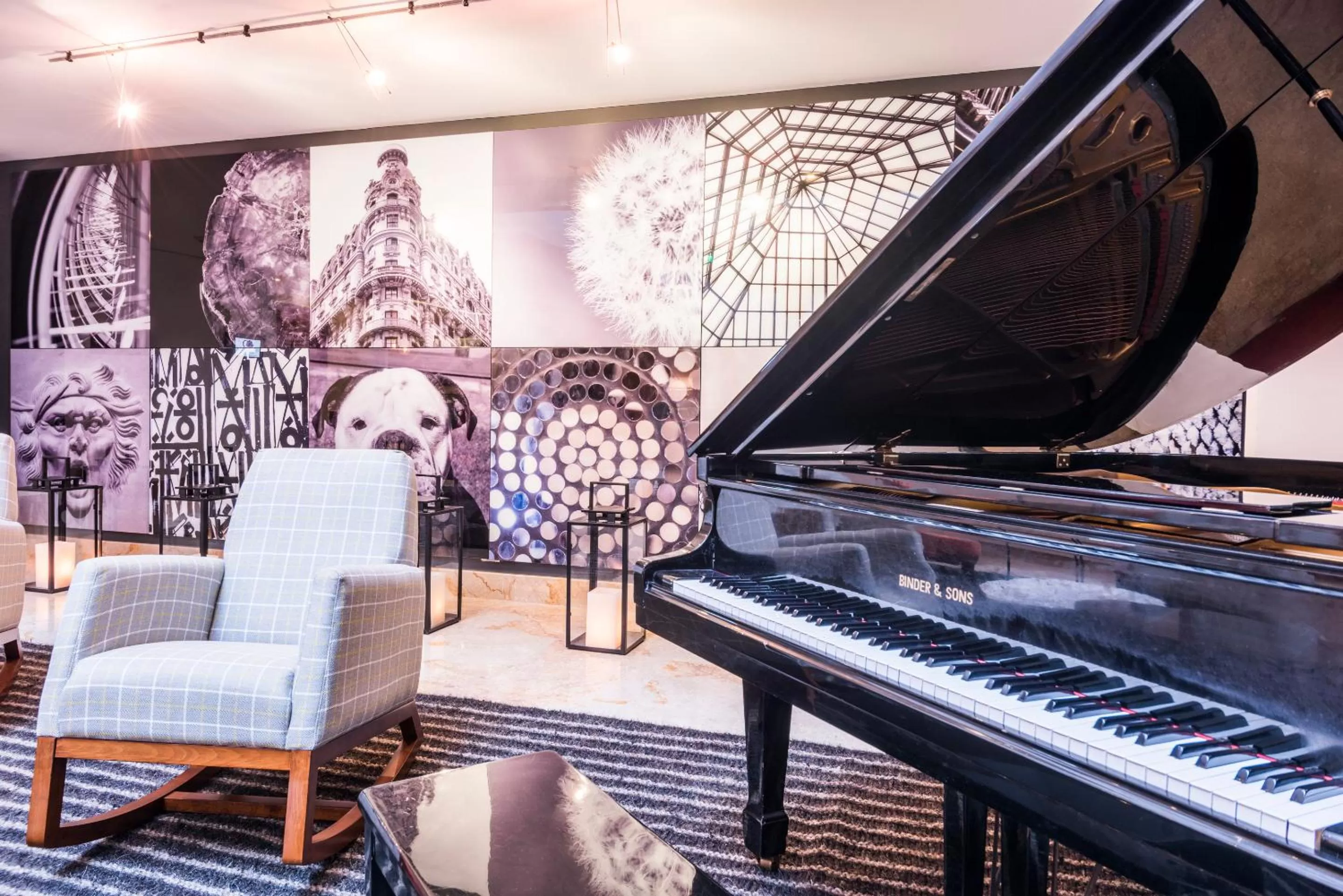 Lounge or bar, TV/Entertainment Center in Cosmos 100 Executive