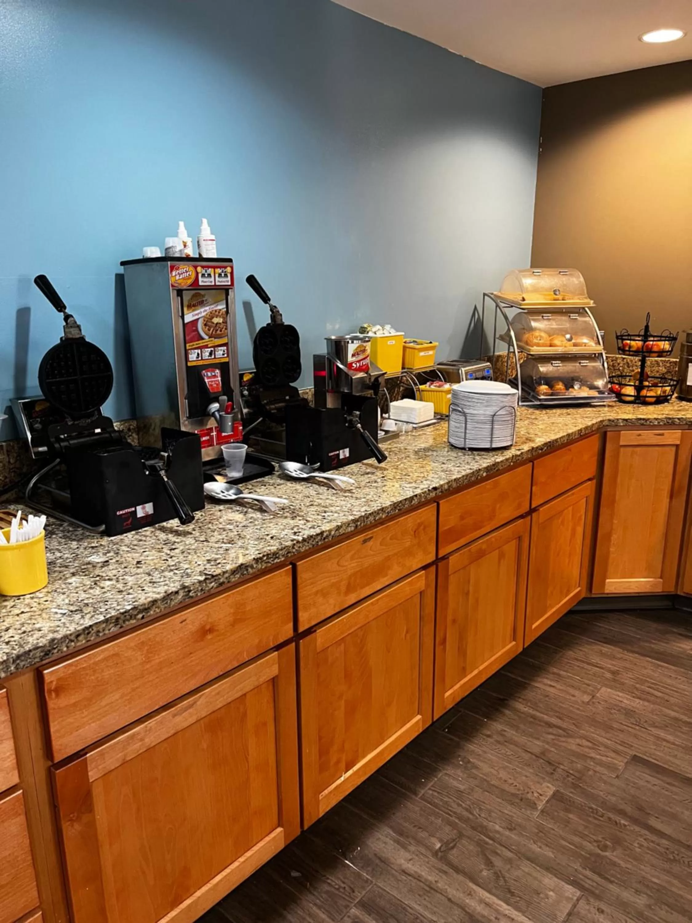 Area and facilities in Days Inn by Wyndham Hays