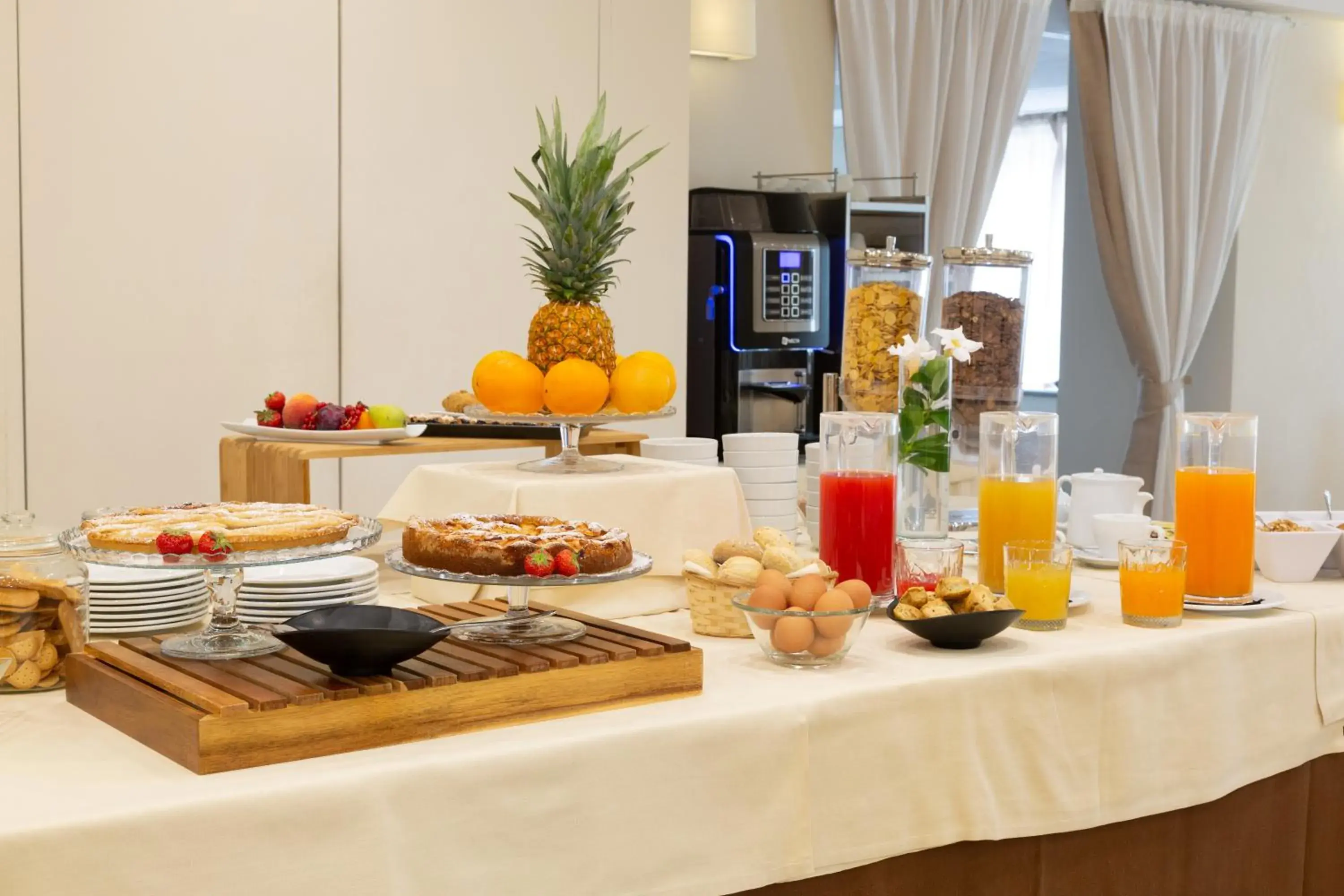 Continental breakfast in Grand Hotel Impero Spa & Resort