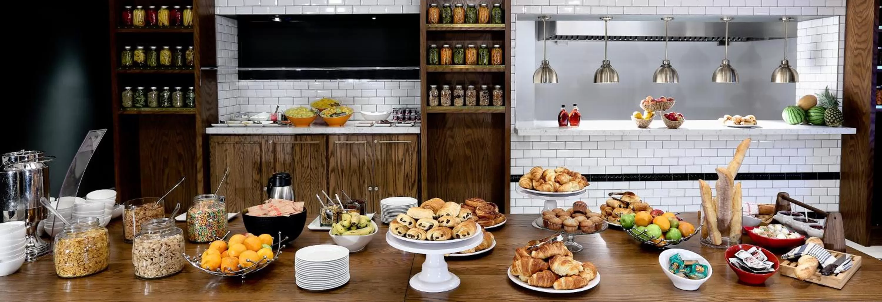 Restaurant/places to eat in DoubleTree by Hilton Ottawa Downtown