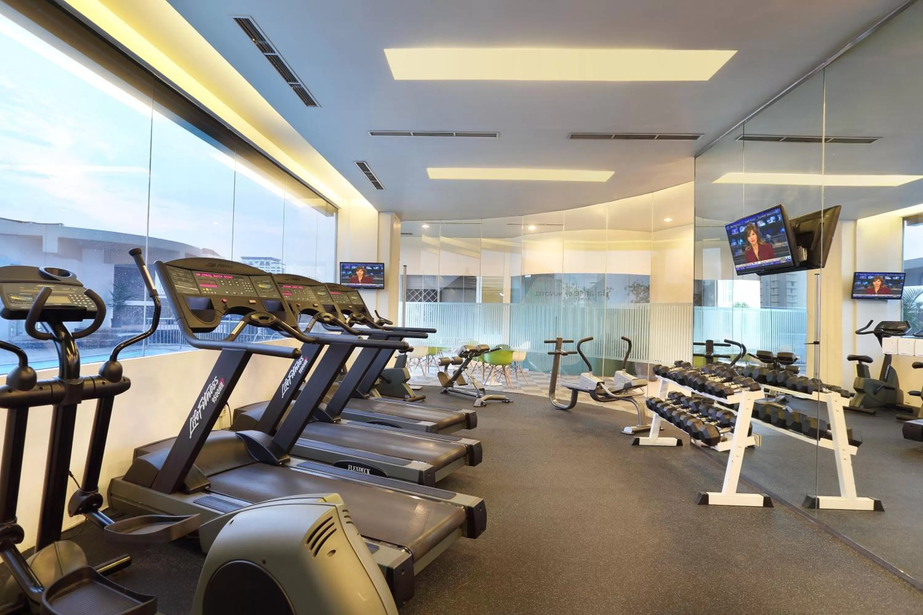 Fitness centre/facilities in Novotel Jakarta Gajah Mada