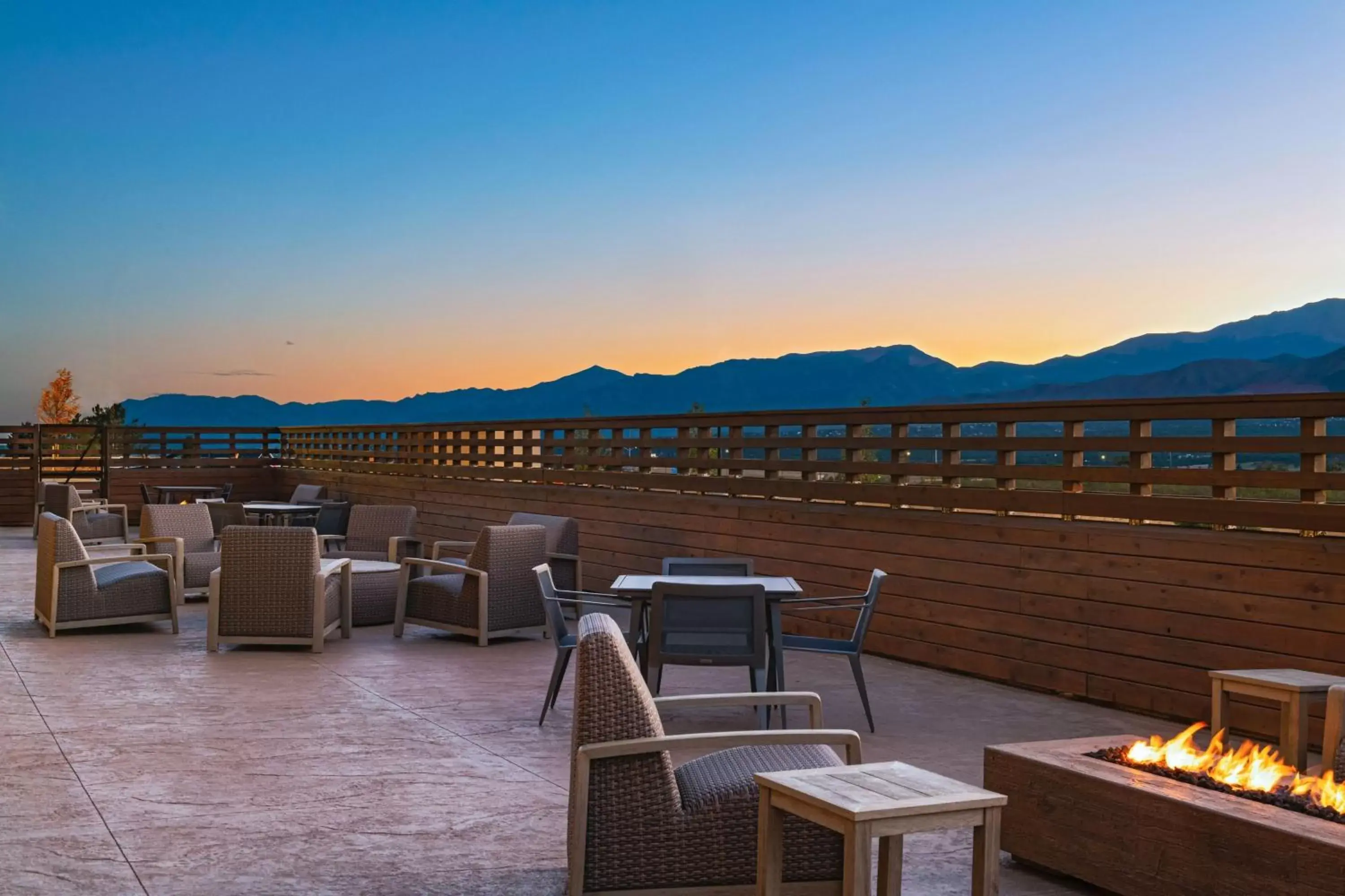 Restaurant/places to eat in Courtyard by Marriott Colorado Springs North, Air Force Academy