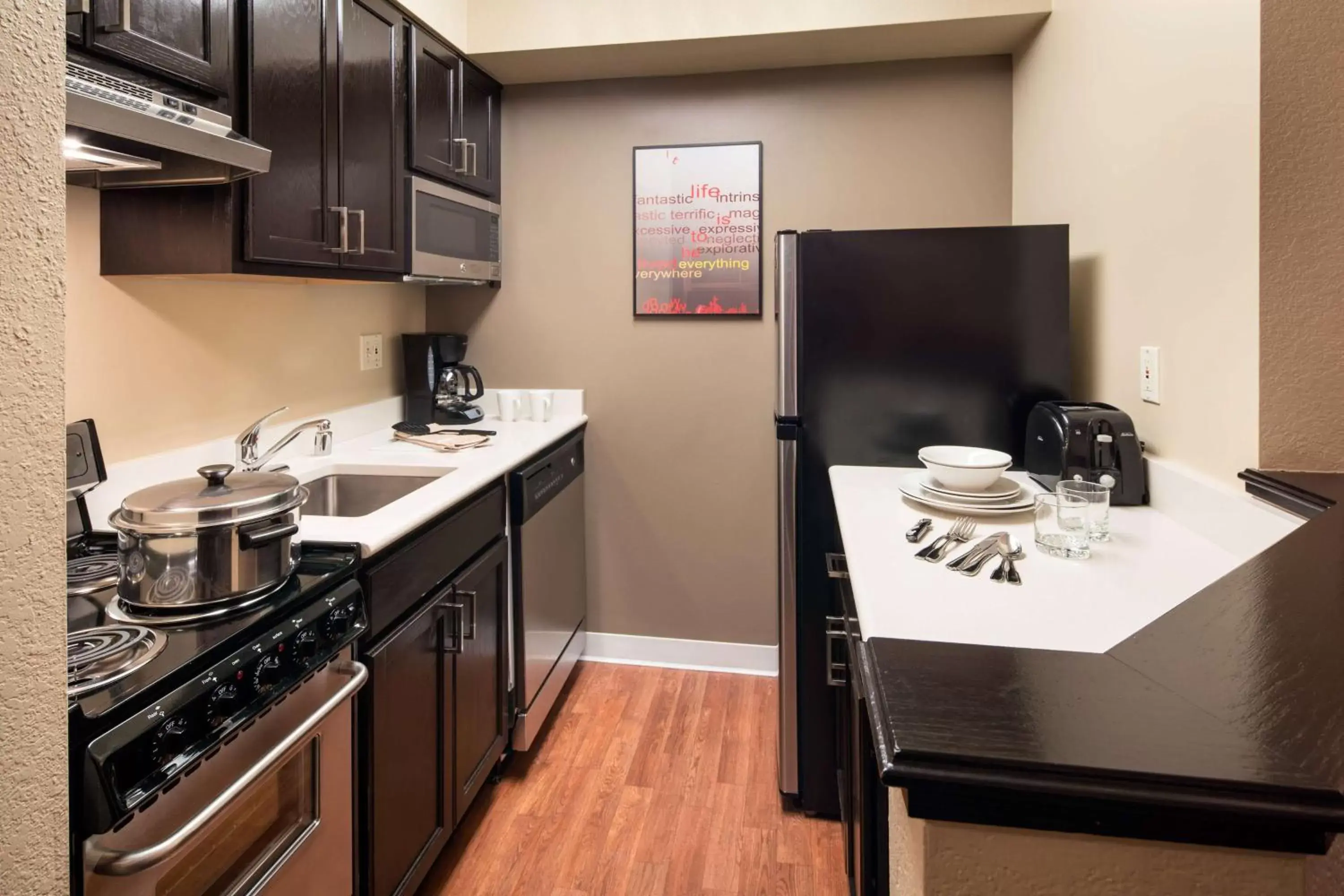 Other, Kitchen/Kitchenette in Sonesta Simply Suites Seattle Renton