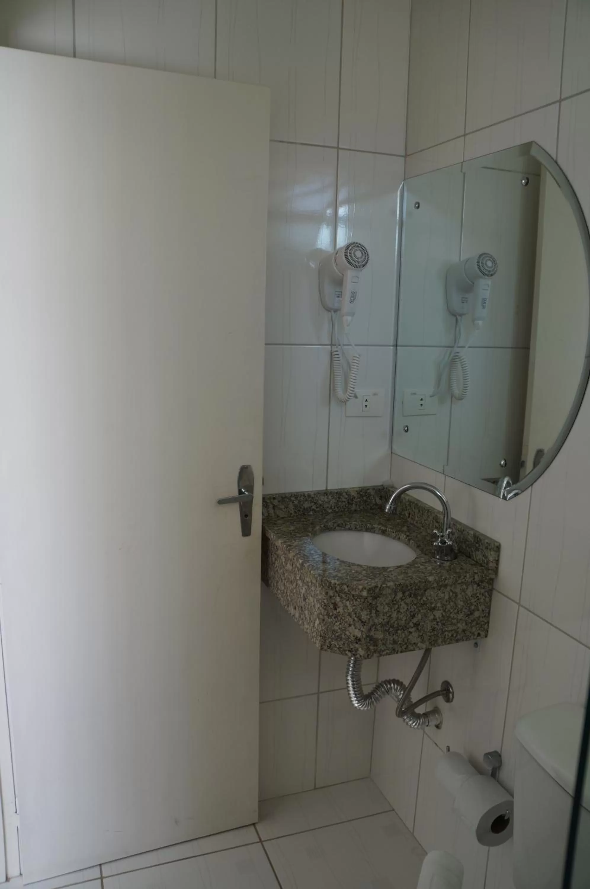 Shower in Hotel Nelo