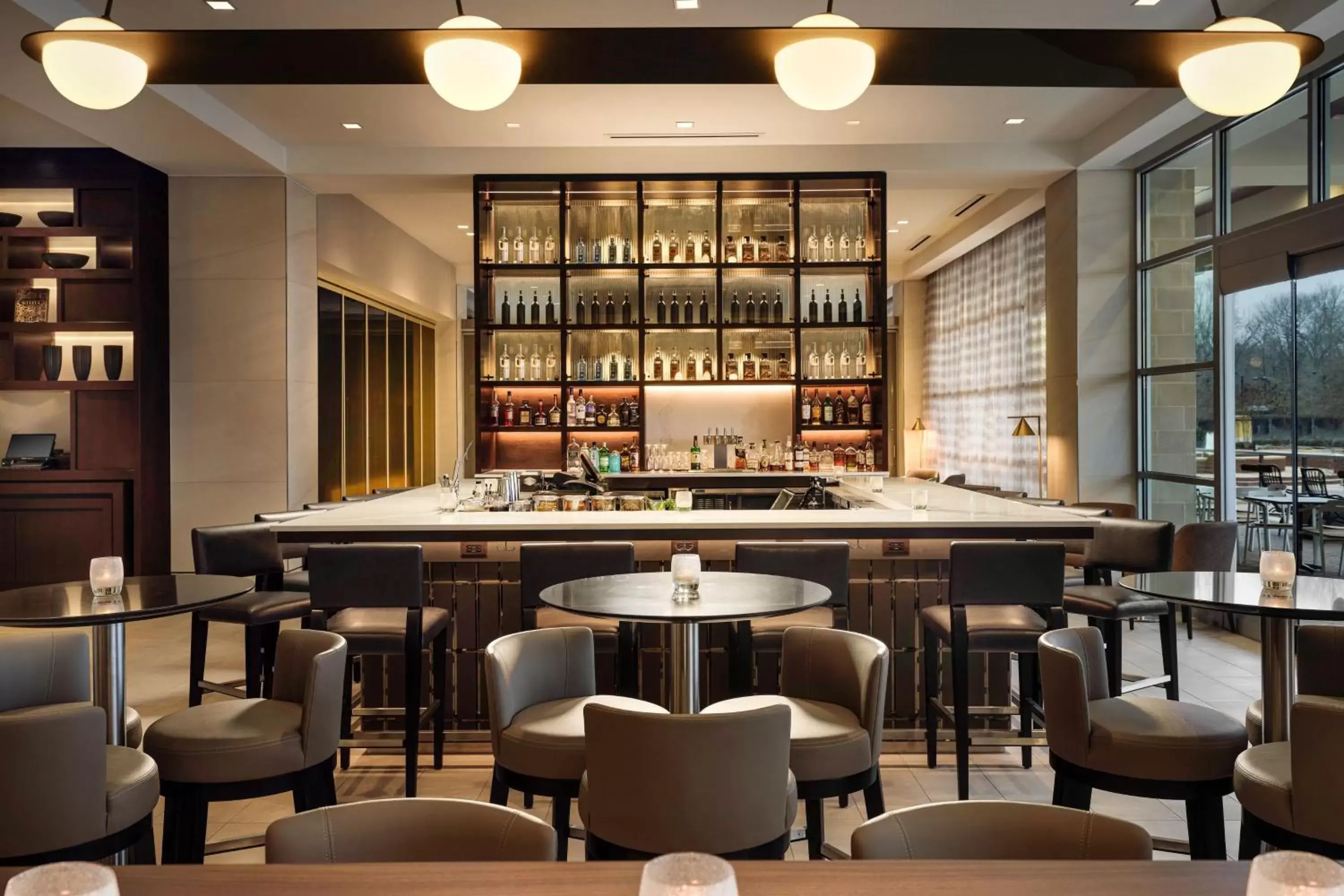 Lounge or bar, Lounge/Bar in AC Hotel by Marriott Jackson Ridgeland