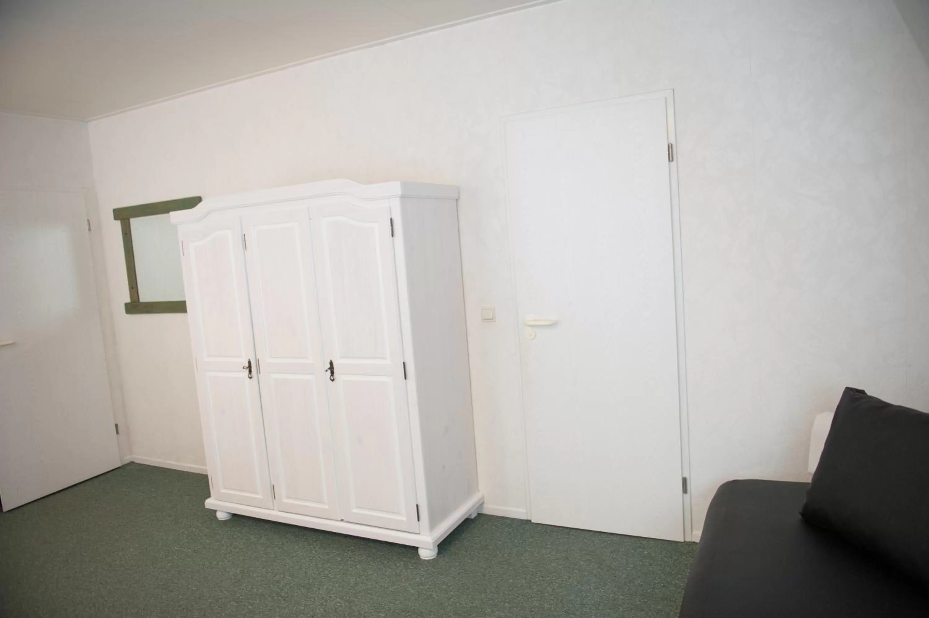 wardrobe in Hotel Forsthaus Sellin
