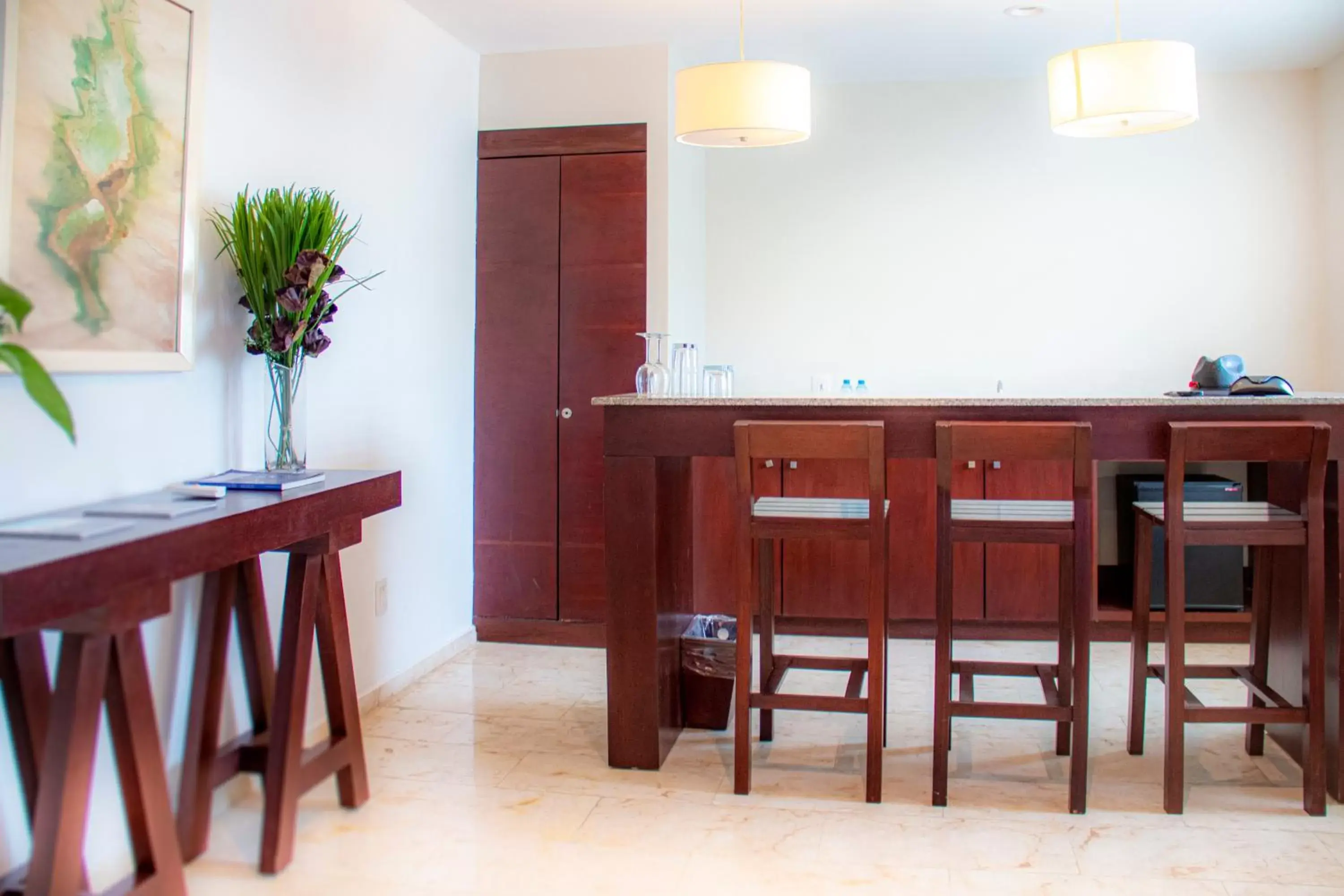 Dining area, Kitchen/Kitchenette in The Palm at Playa