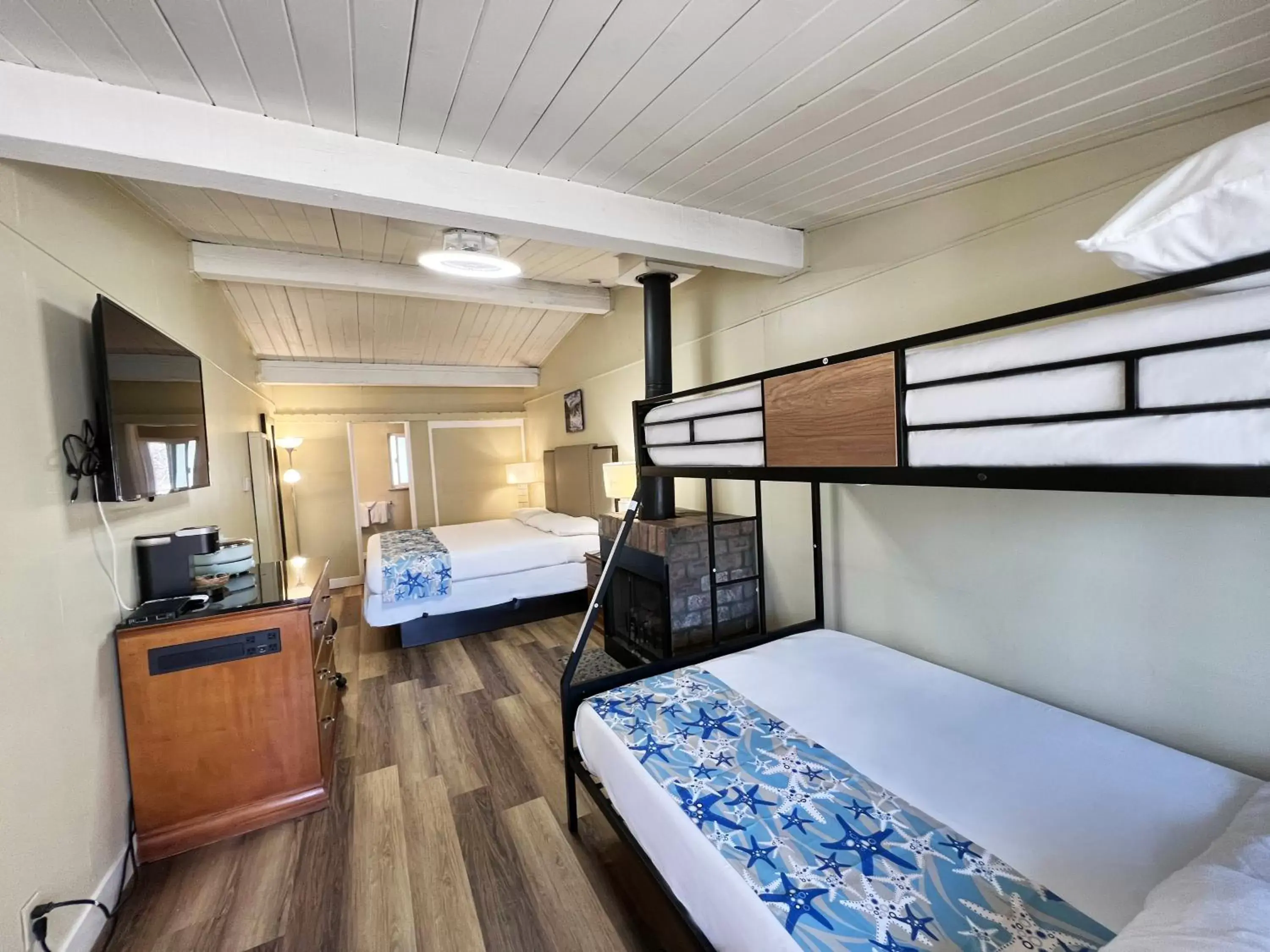 Family Suite - single occupancy in OMEO Suites Big Bear