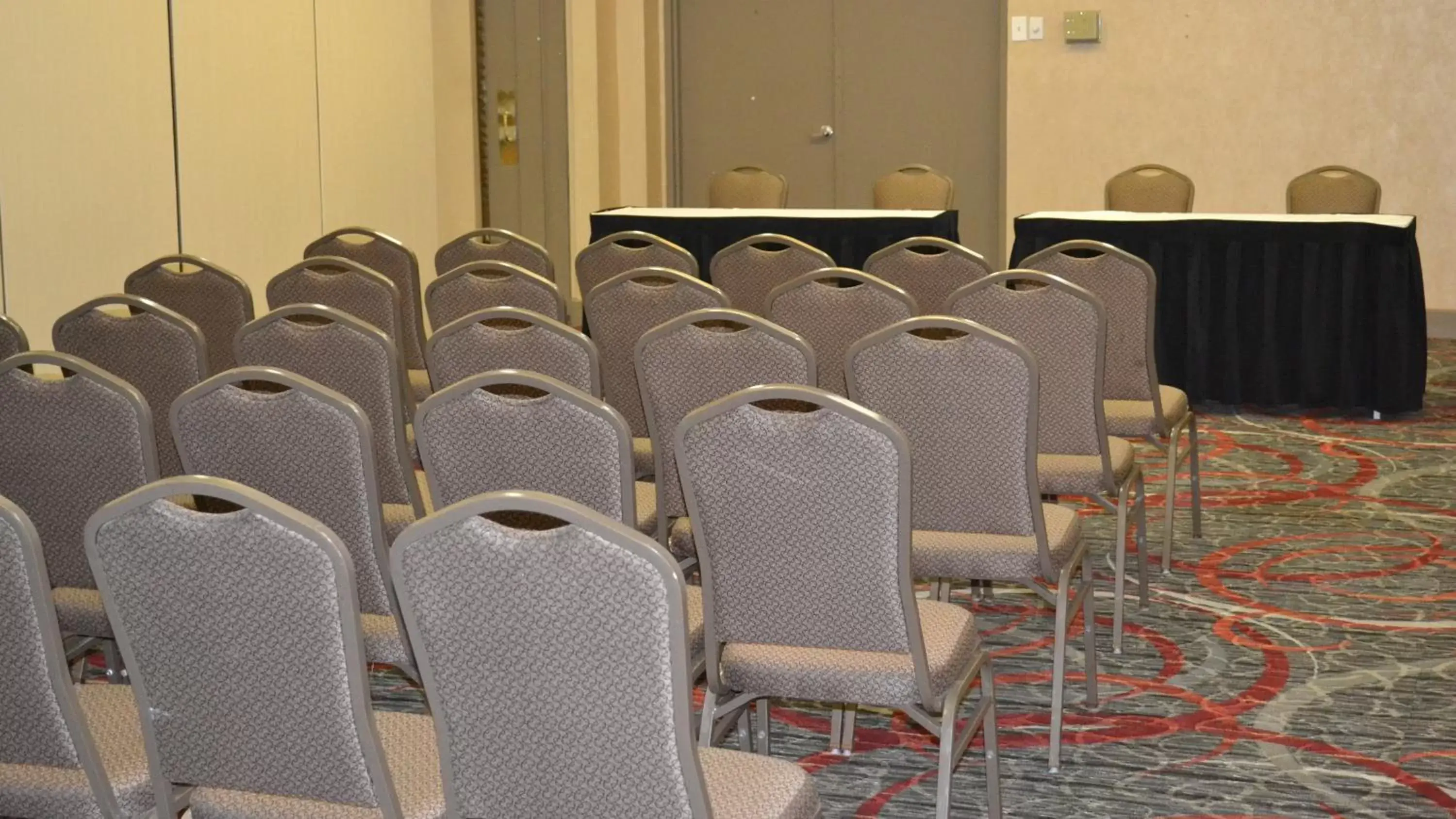 Meeting/conference room in Holiday Inn Houston S - NRG Area - Med Ctr, an IHG Hotel