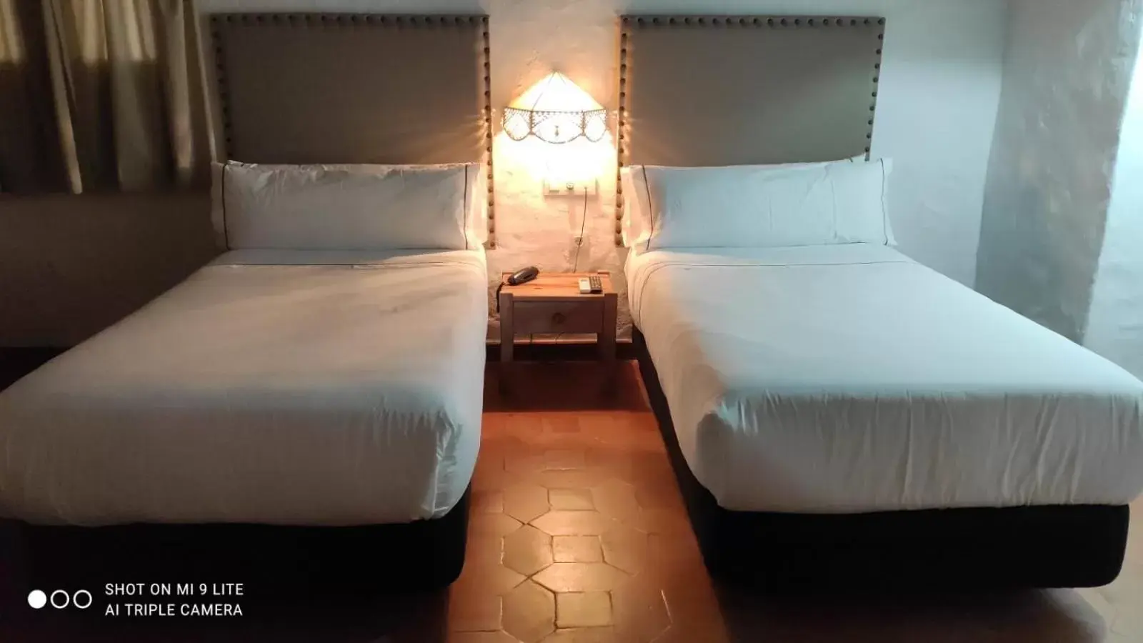 Photo of the whole room, Bed in Tugasa Convento San Francisco