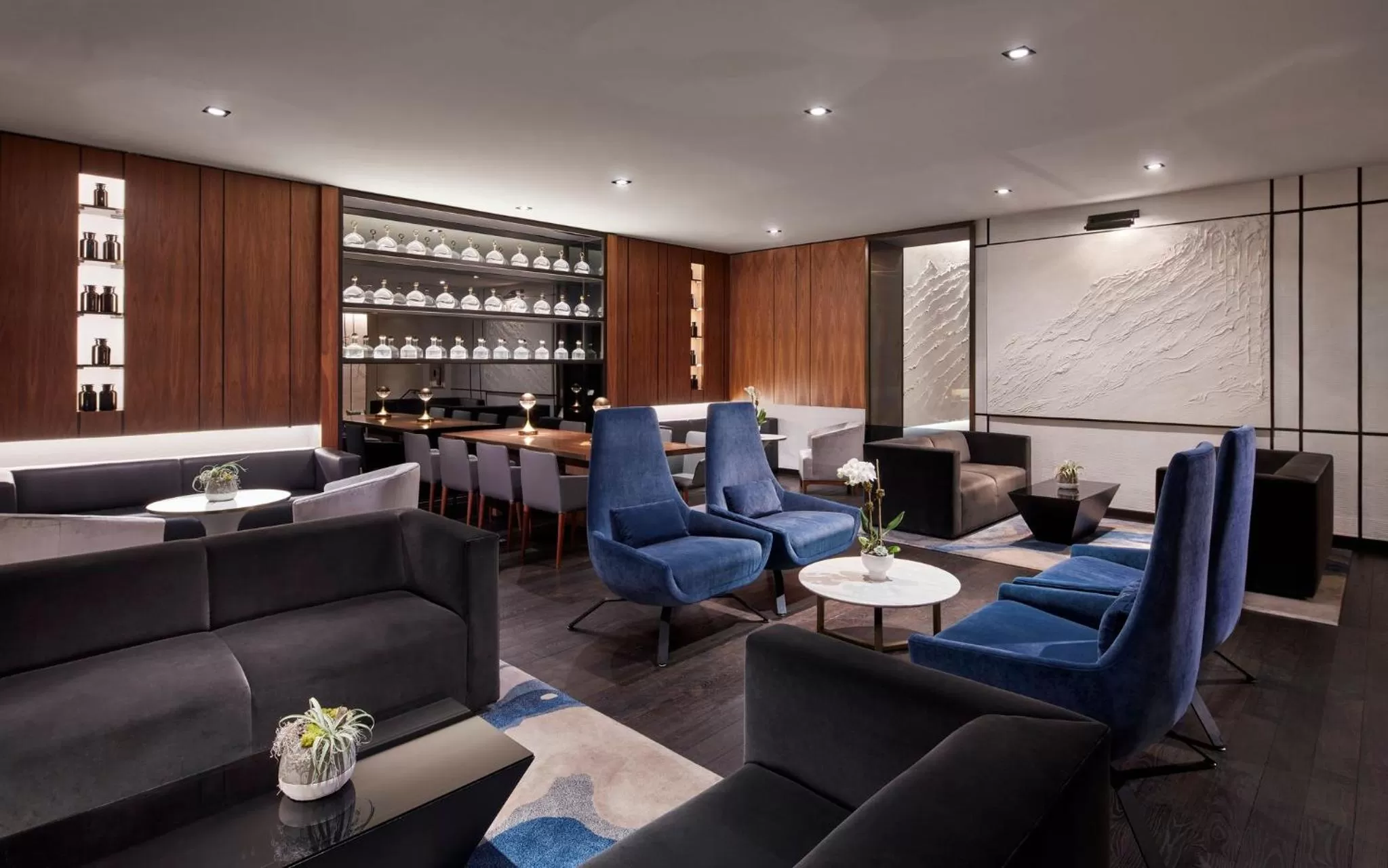 Lounge or bar in The Lofton Hotel Minneapolis, Tapestry Collection by Hilton