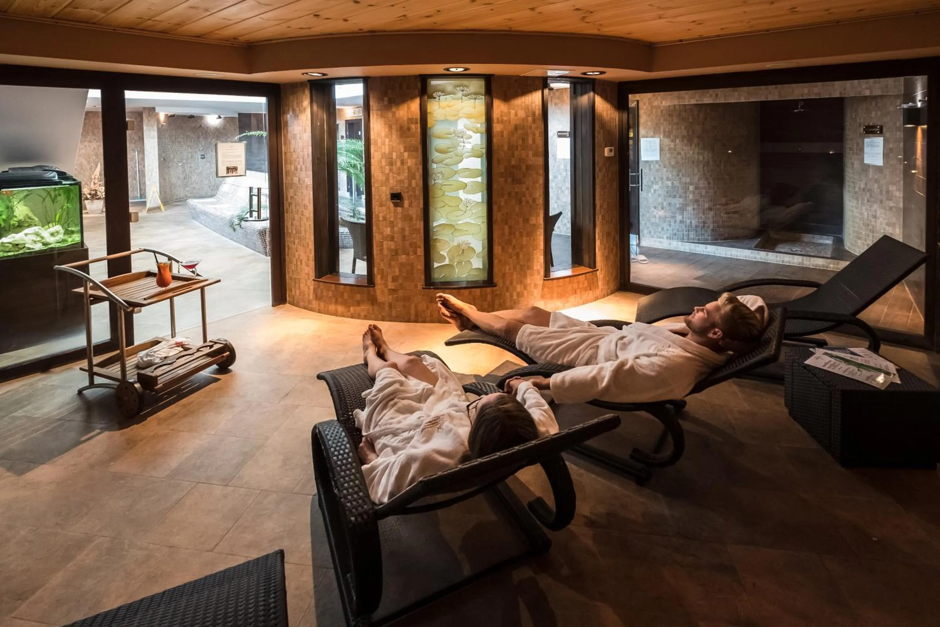 Spa and wellness centre/facilities, Bed in Hotel Golden Lake Resort