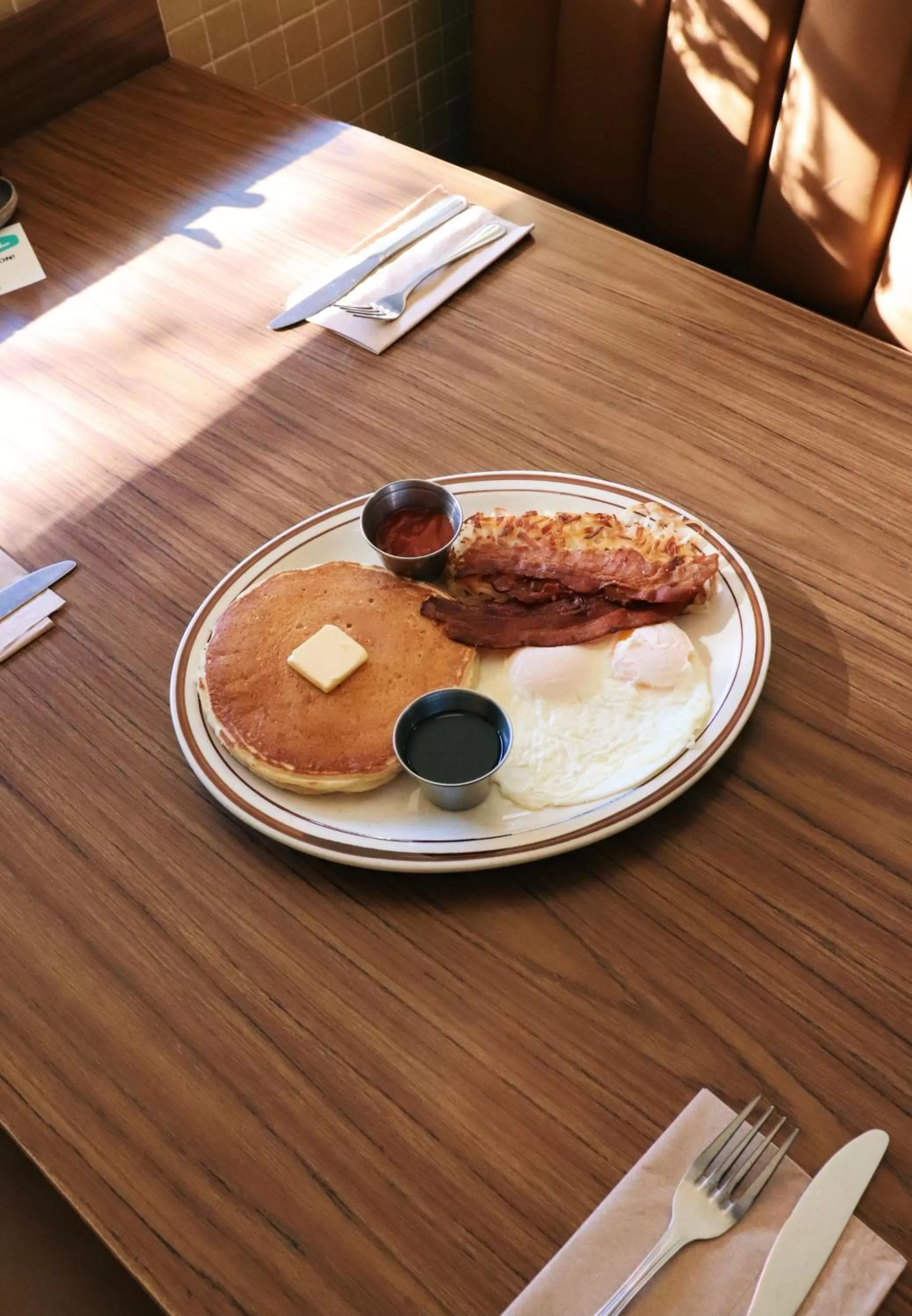 Restaurant/places to eat in The Hollywood Franklin Hotel near Universal Studios