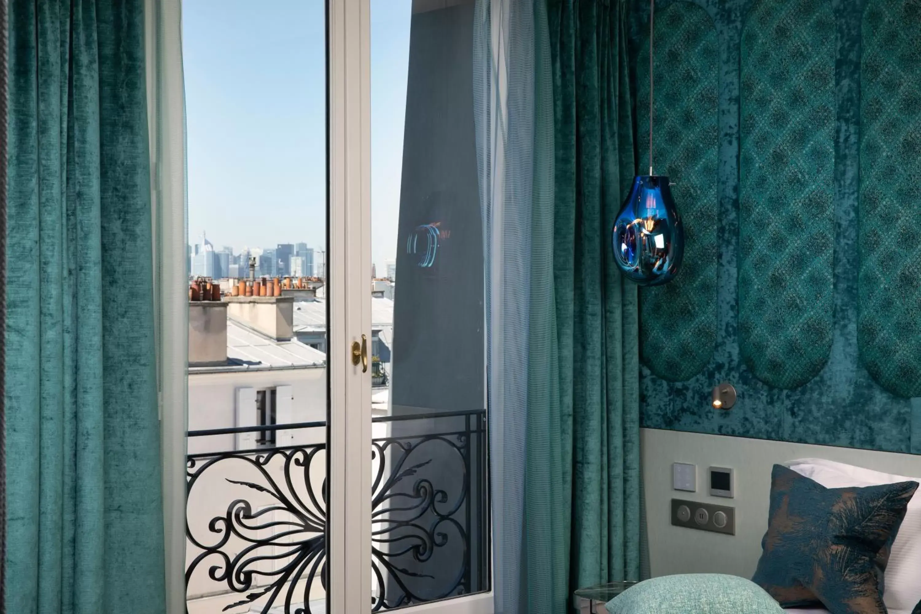 Bedroom in Paris j'Adore Hotel & Spa Bedroom in Paris j'Adore Hotel & Spa