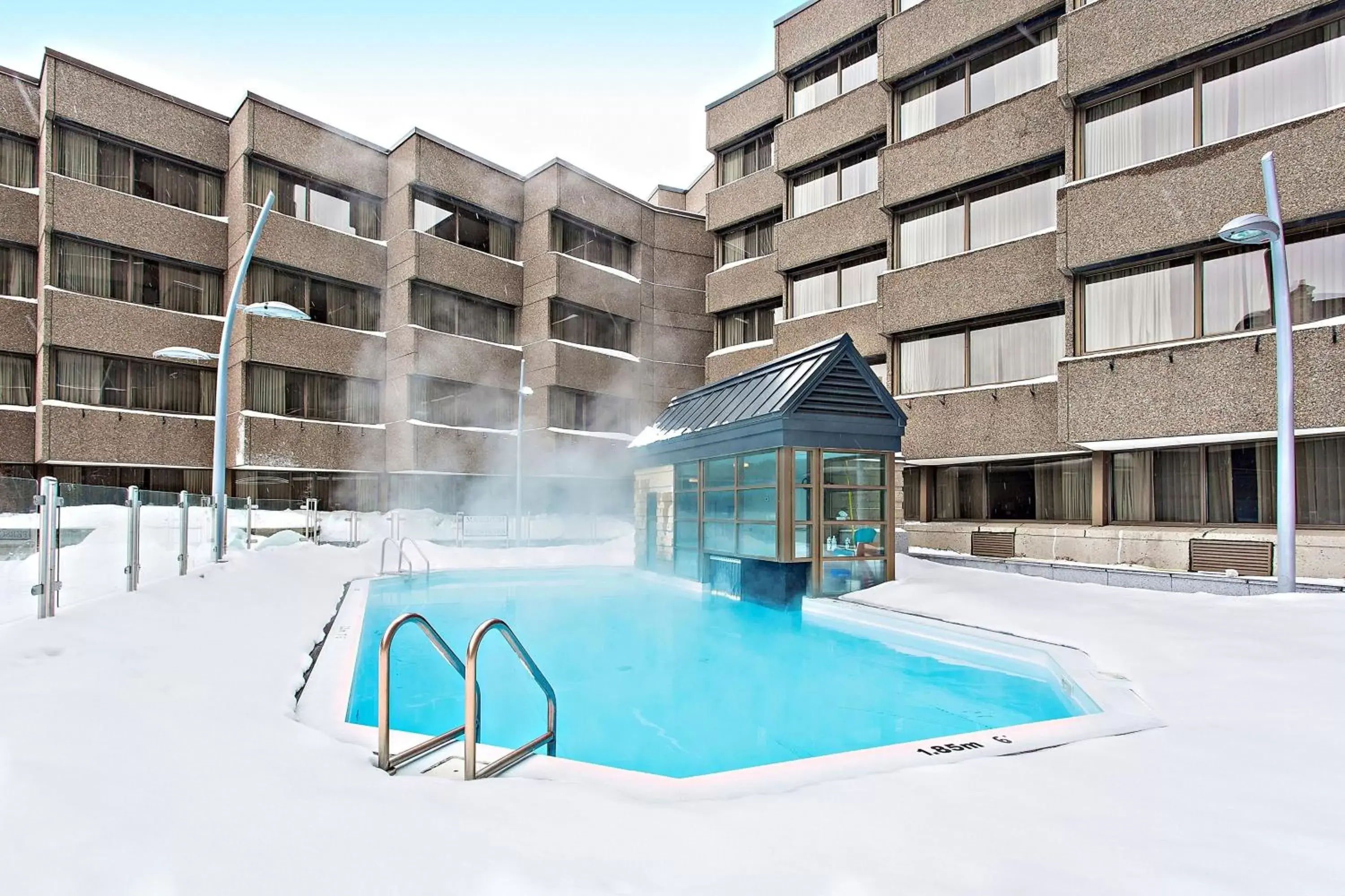 Swimming Pool in Delta Hotels by Marriott Quebec